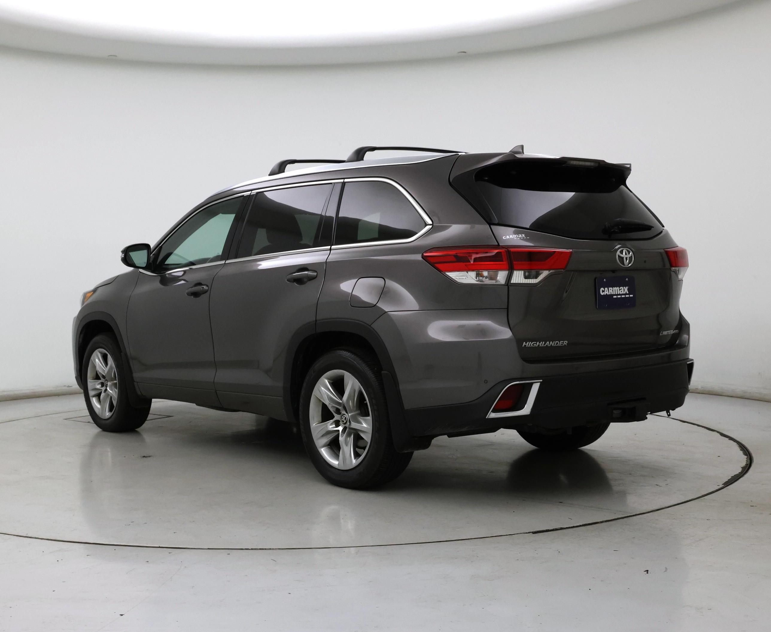 Thumbnail: 2019 Toyota Highlander - 2
