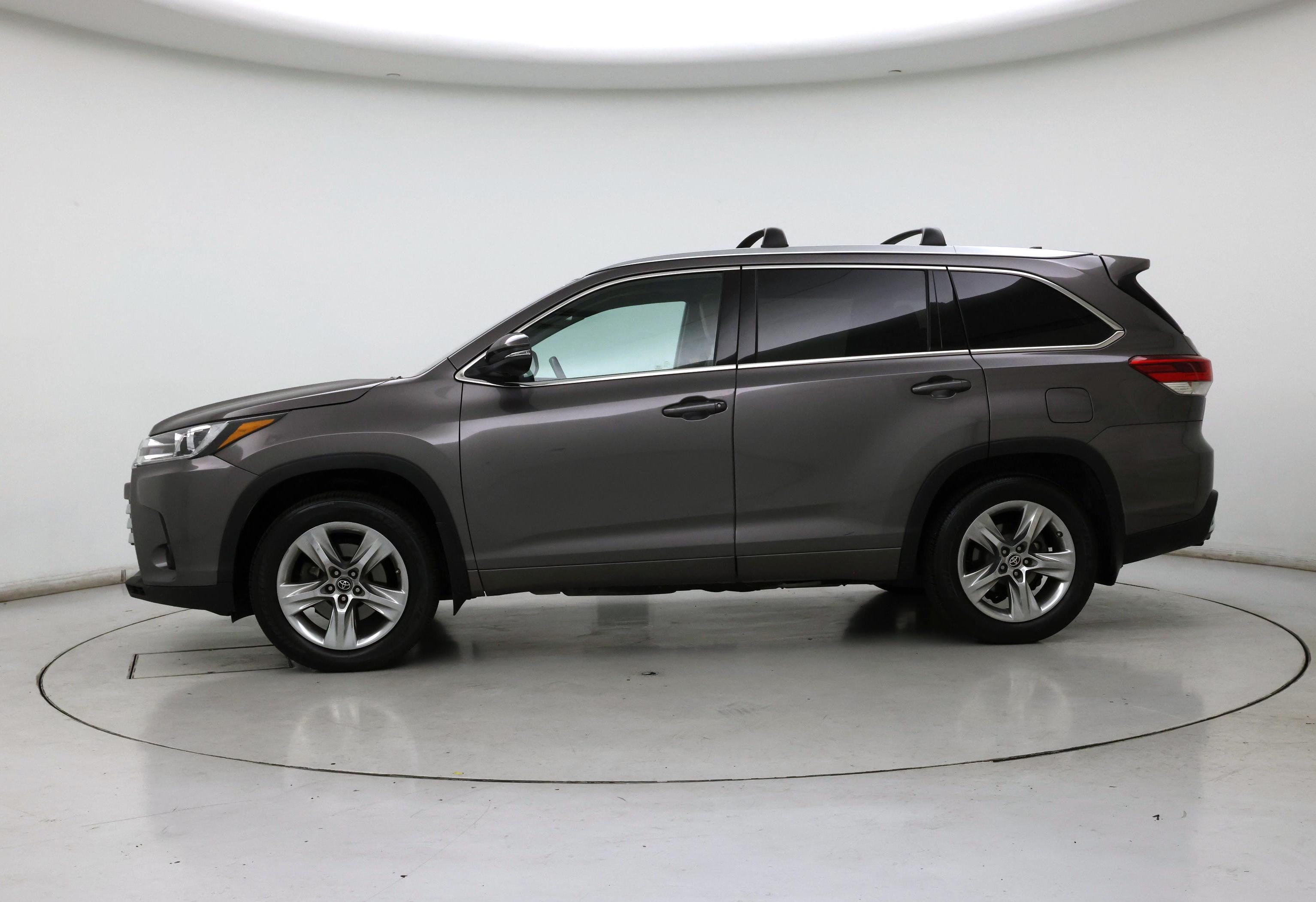 Thumbnail: 2019 Toyota Highlander - 3