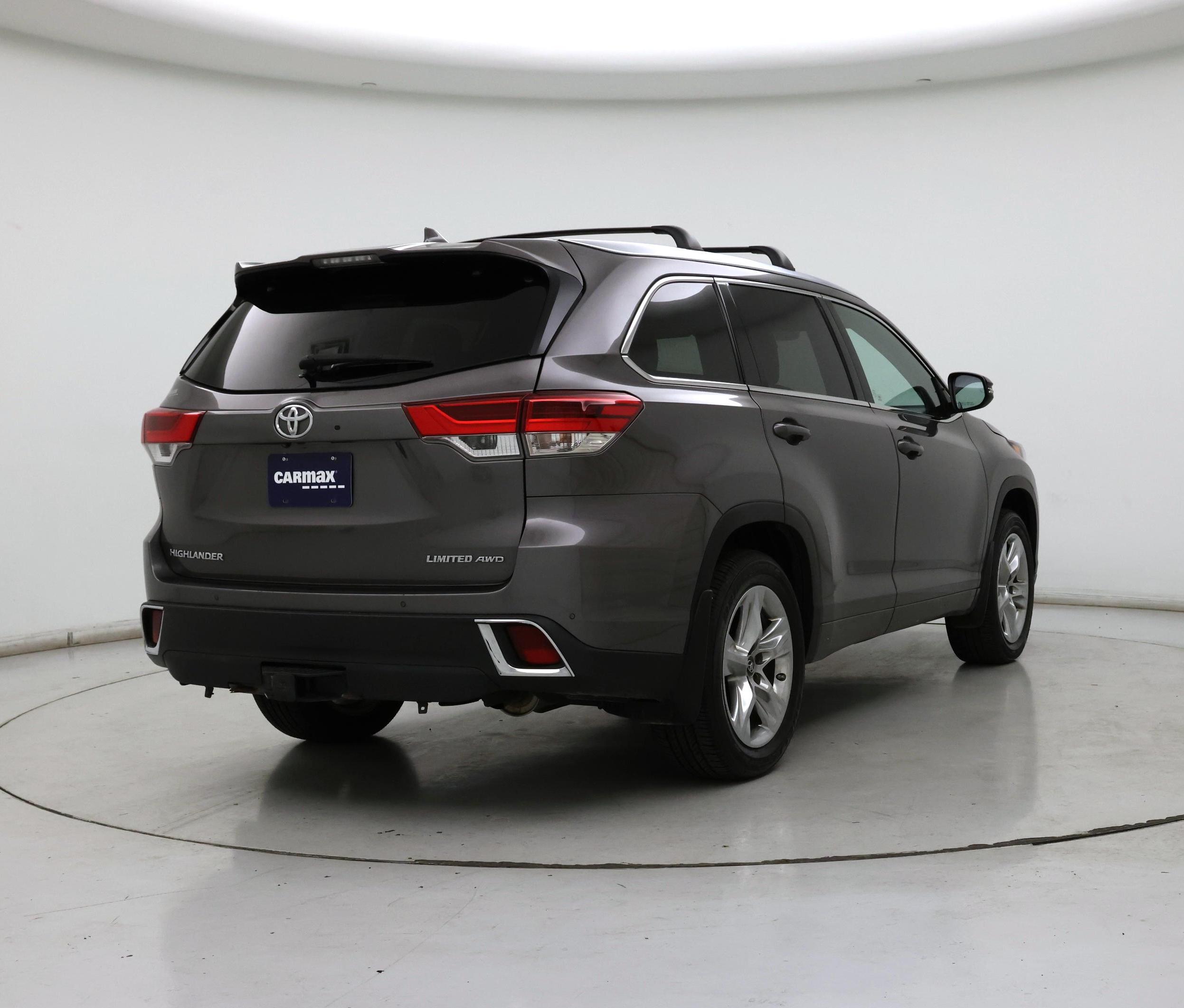 Thumbnail: 2019 Toyota Highlander - 8