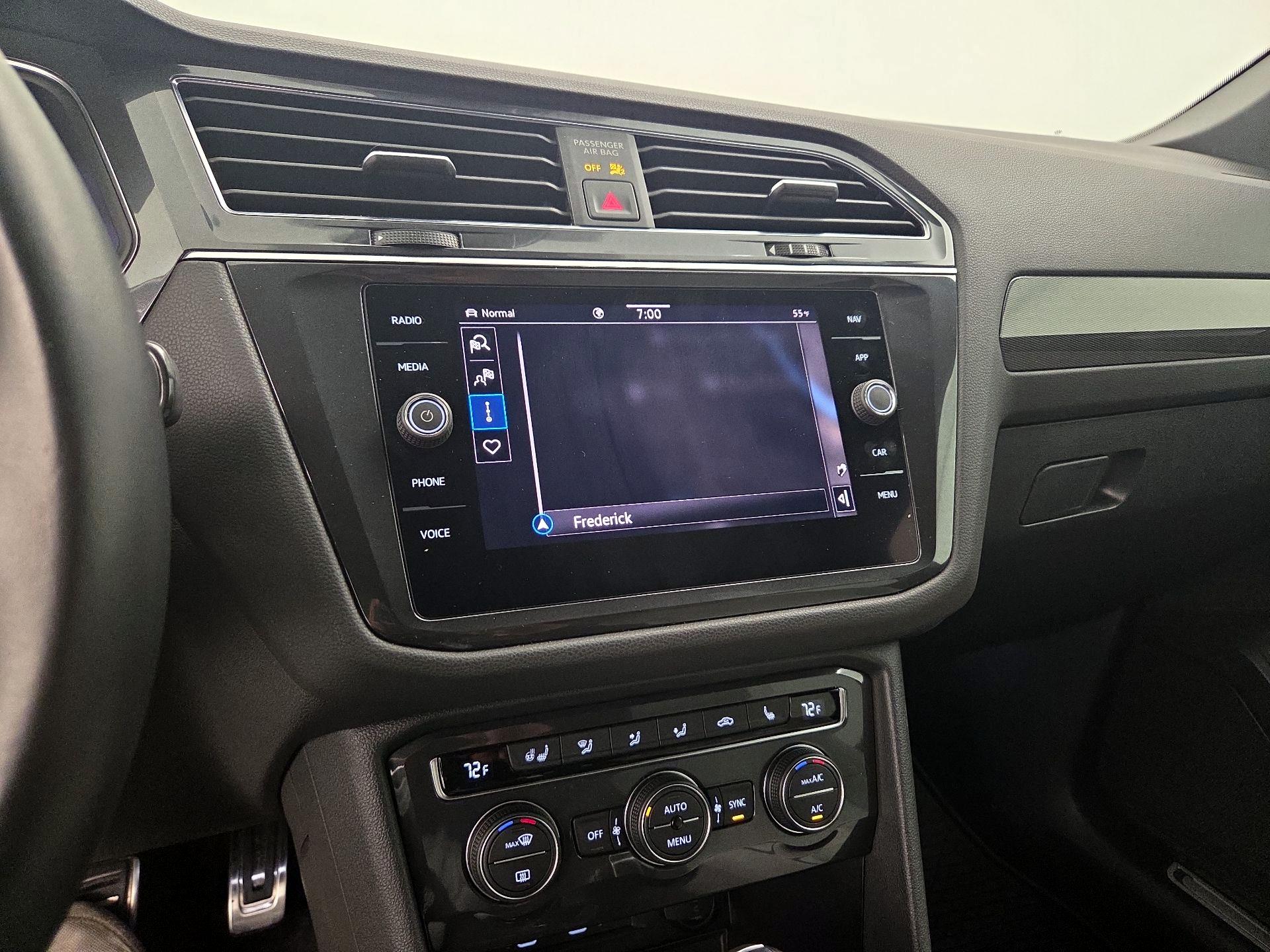 Thumbnail: 2021 Volkswagen Tiguan - 14