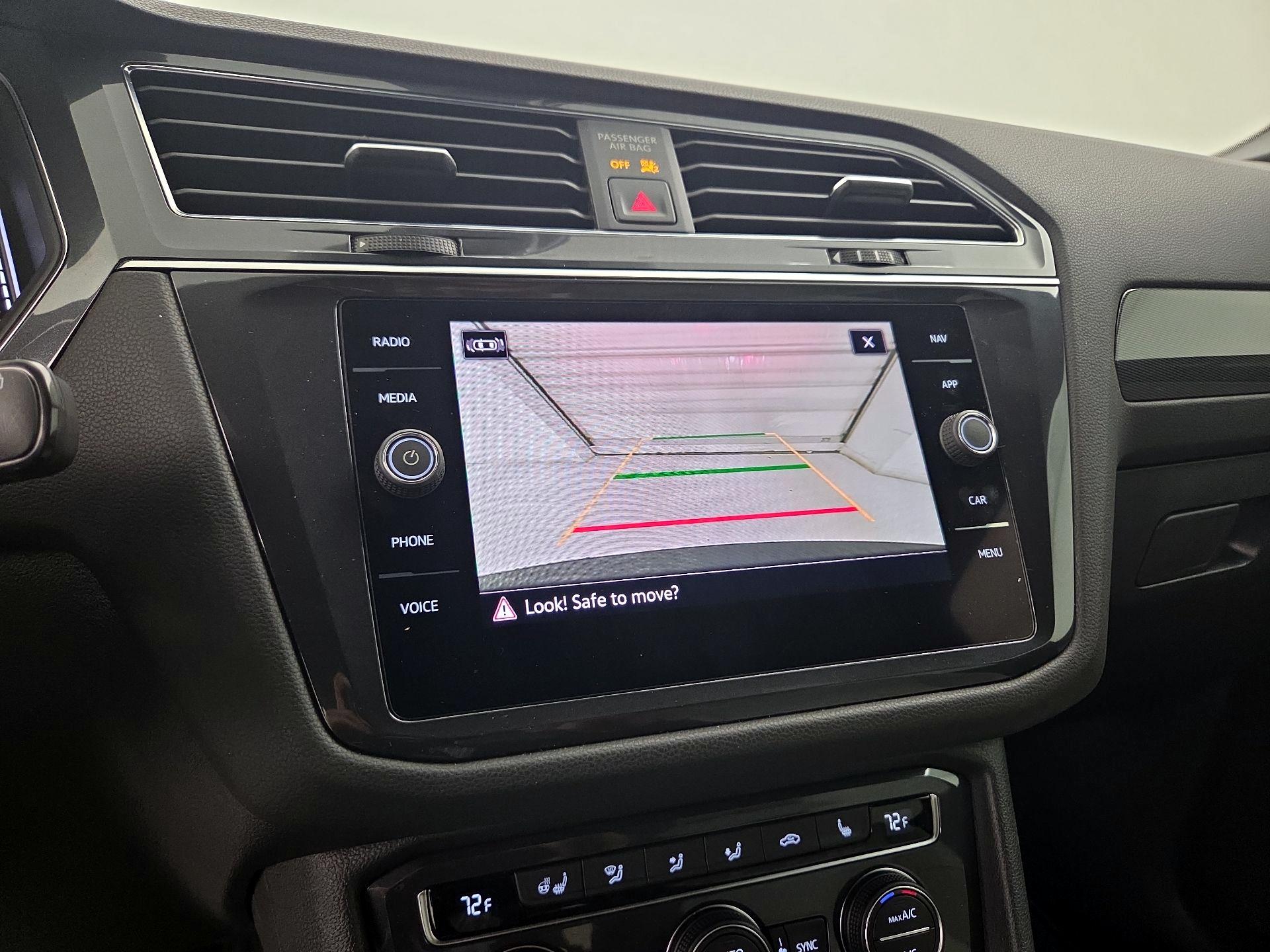 Thumbnail: 2021 Volkswagen Tiguan - 15