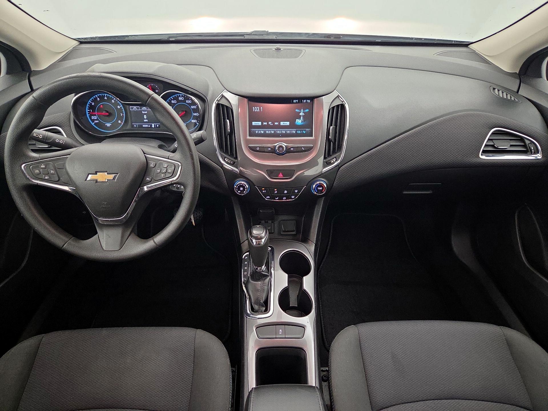 Thumbnail: 2017 Chevrolet Cruze - 9