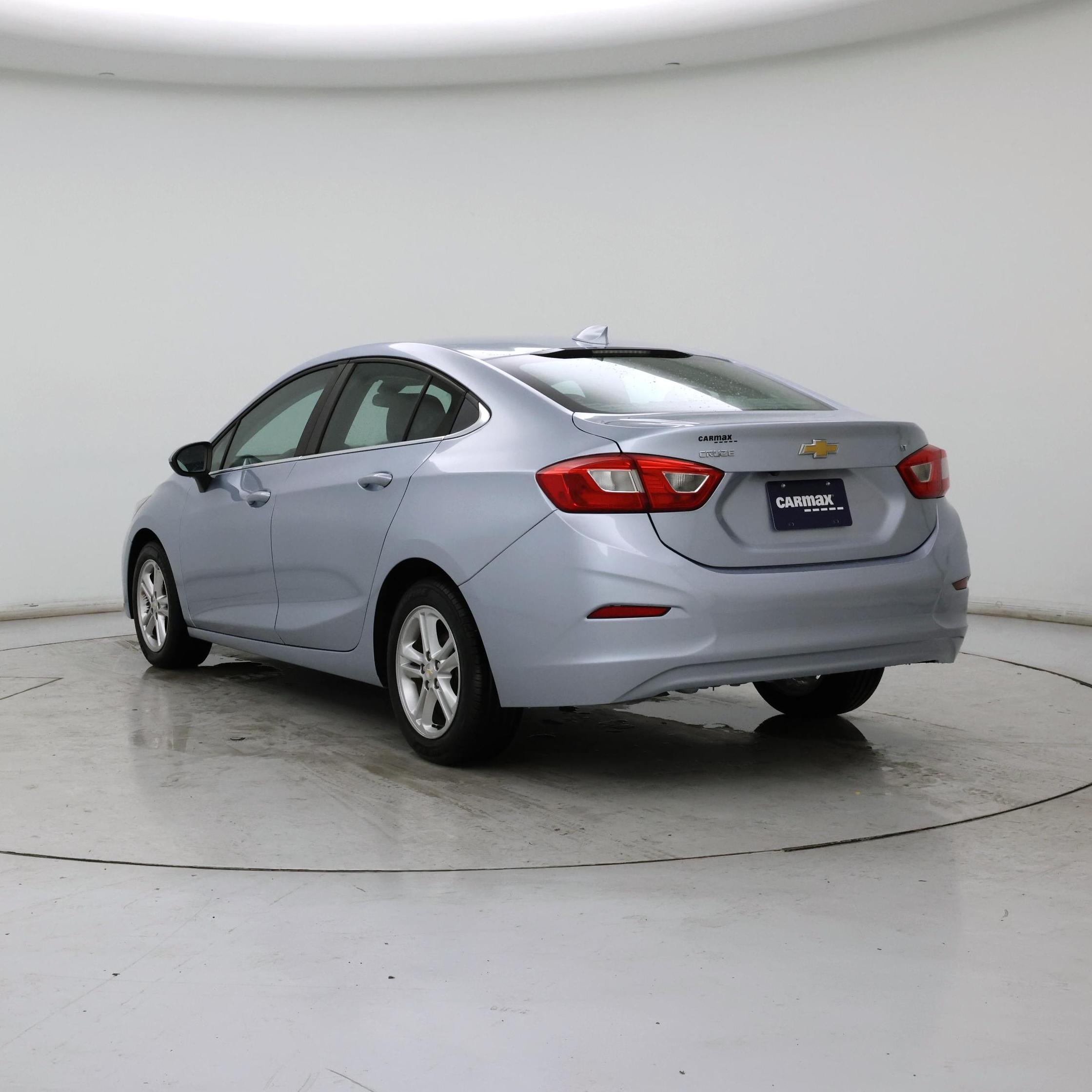 Thumbnail: 2017 Chevrolet Cruze - 2