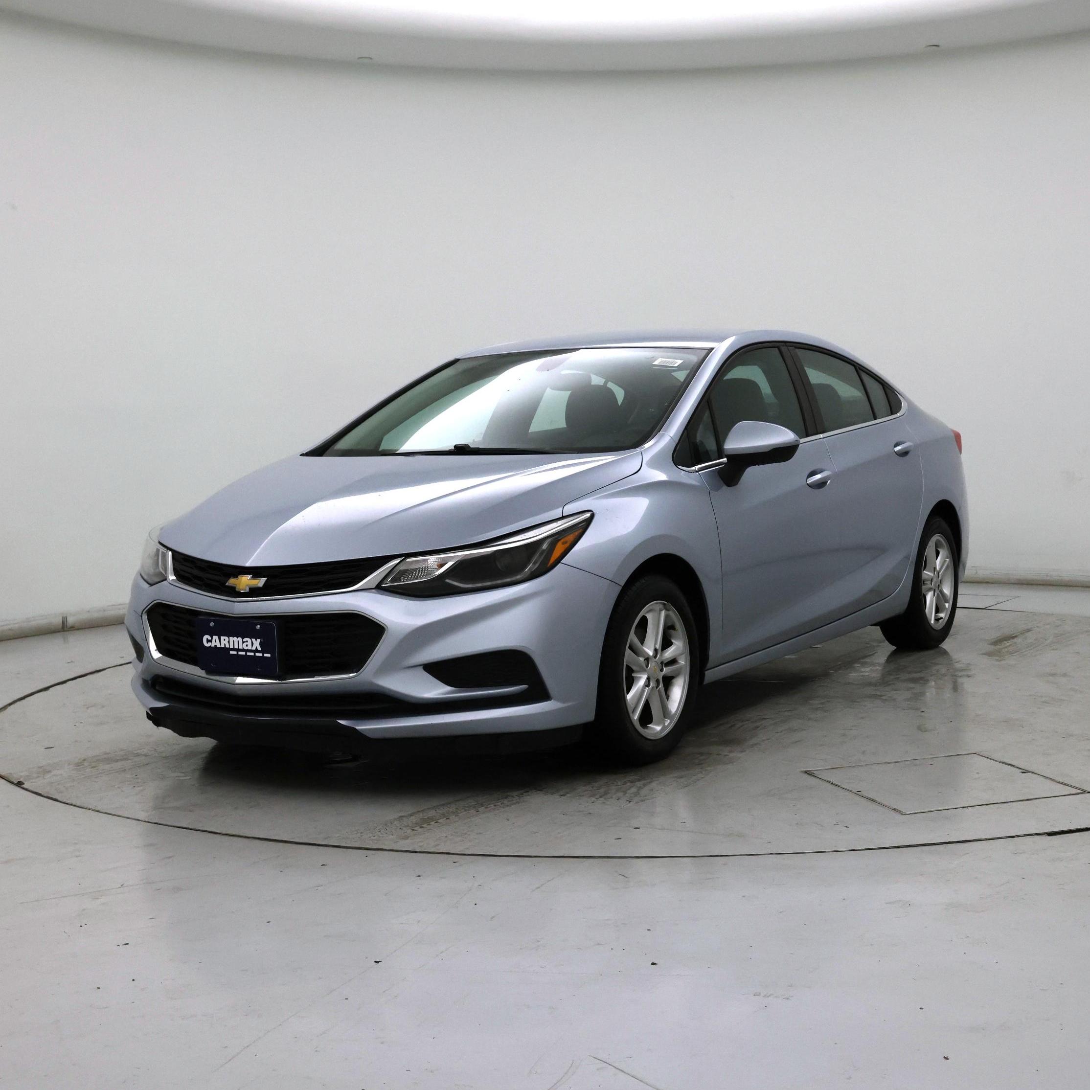Thumbnail: 2017 Chevrolet Cruze - 4