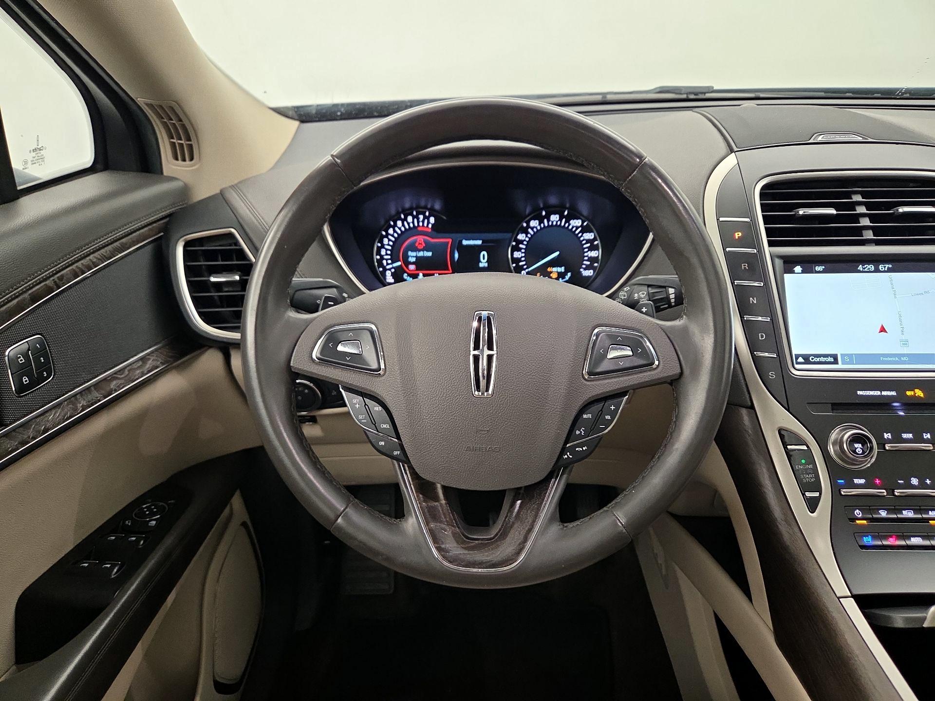 Thumbnail: 2017 Lincoln MKX - 10
