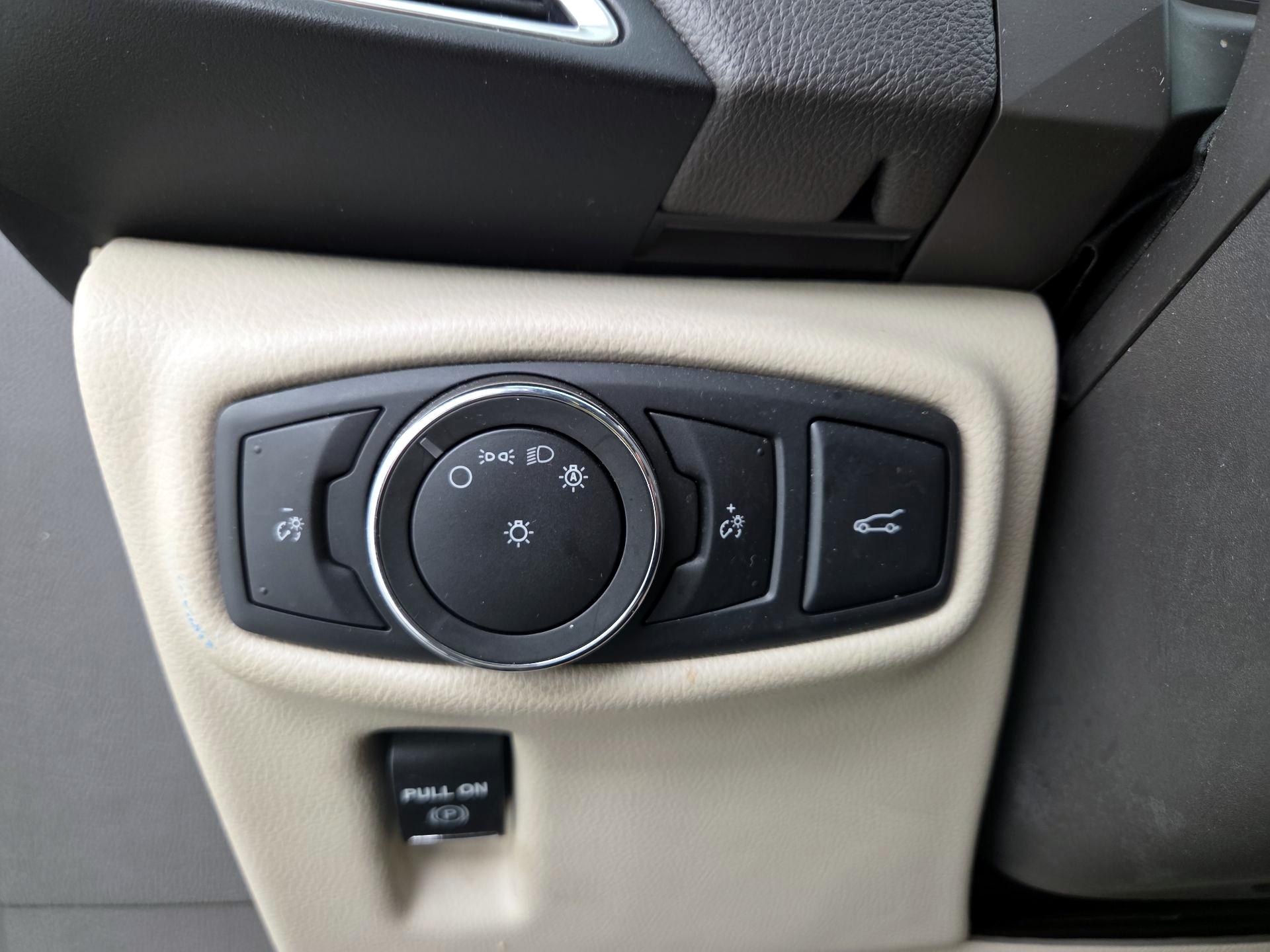Thumbnail: 2017 Lincoln MKX - 13