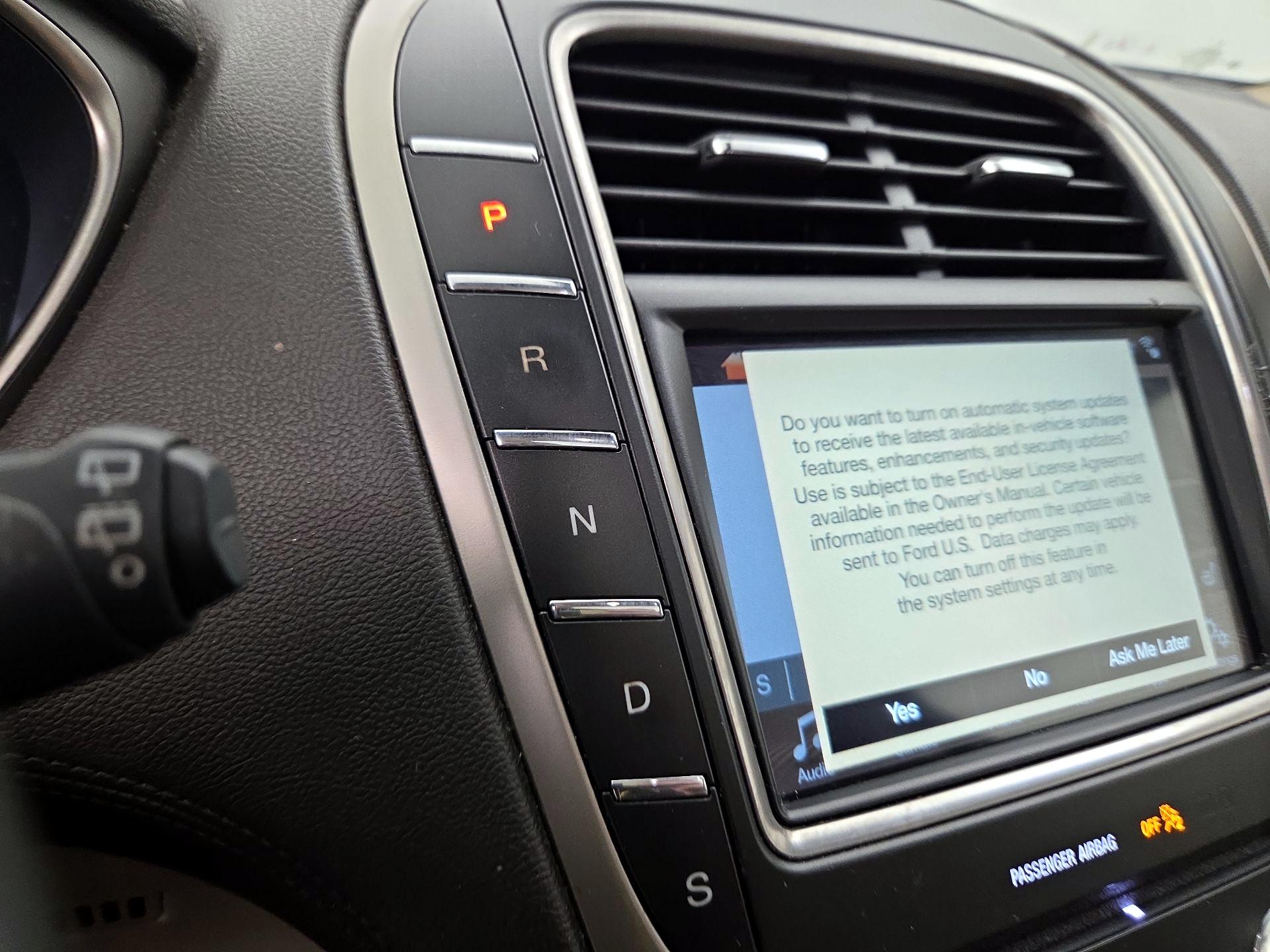 Thumbnail: 2017 Lincoln MKX - 18