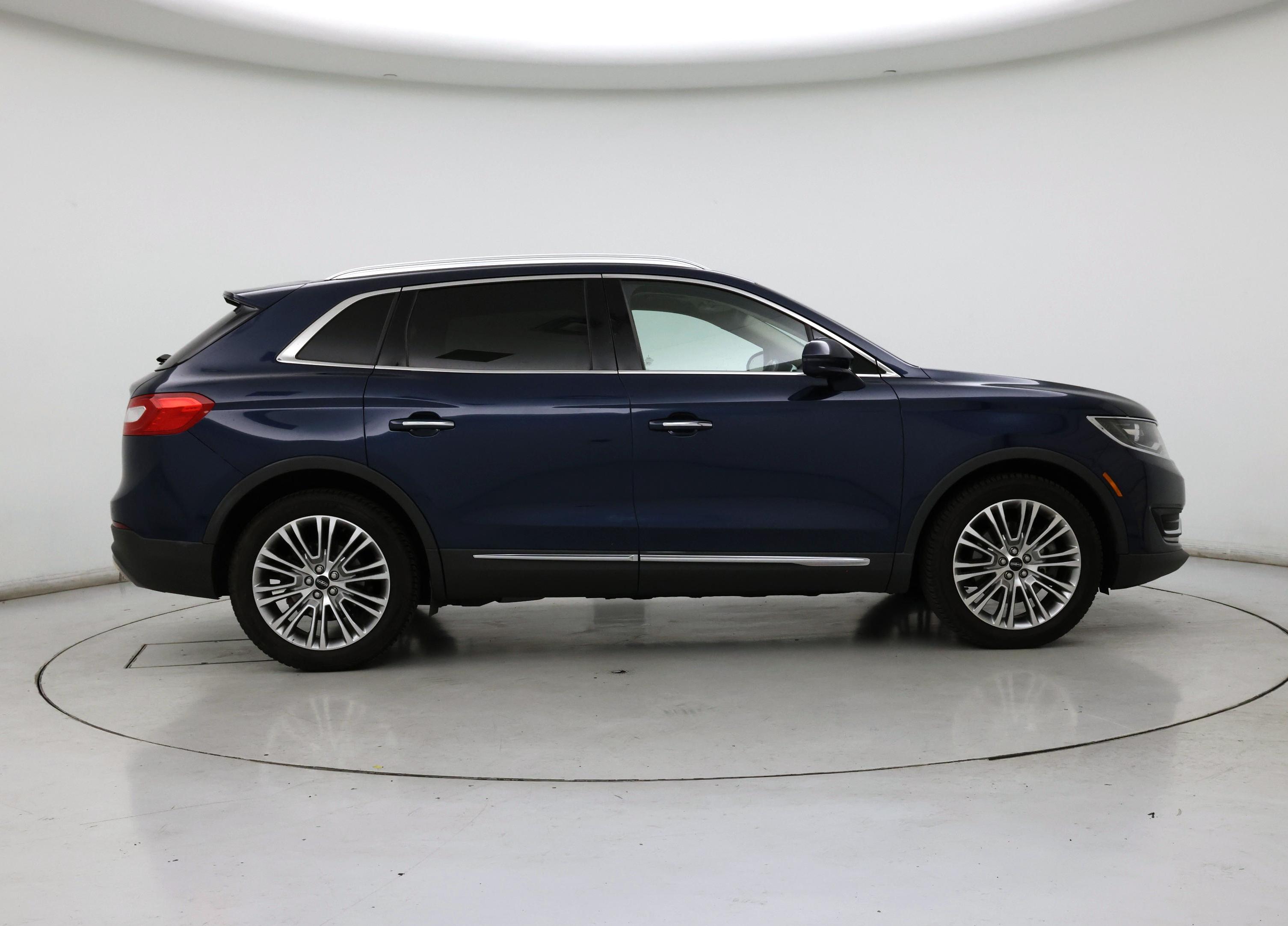 Thumbnail: 2017 Lincoln MKX - 7