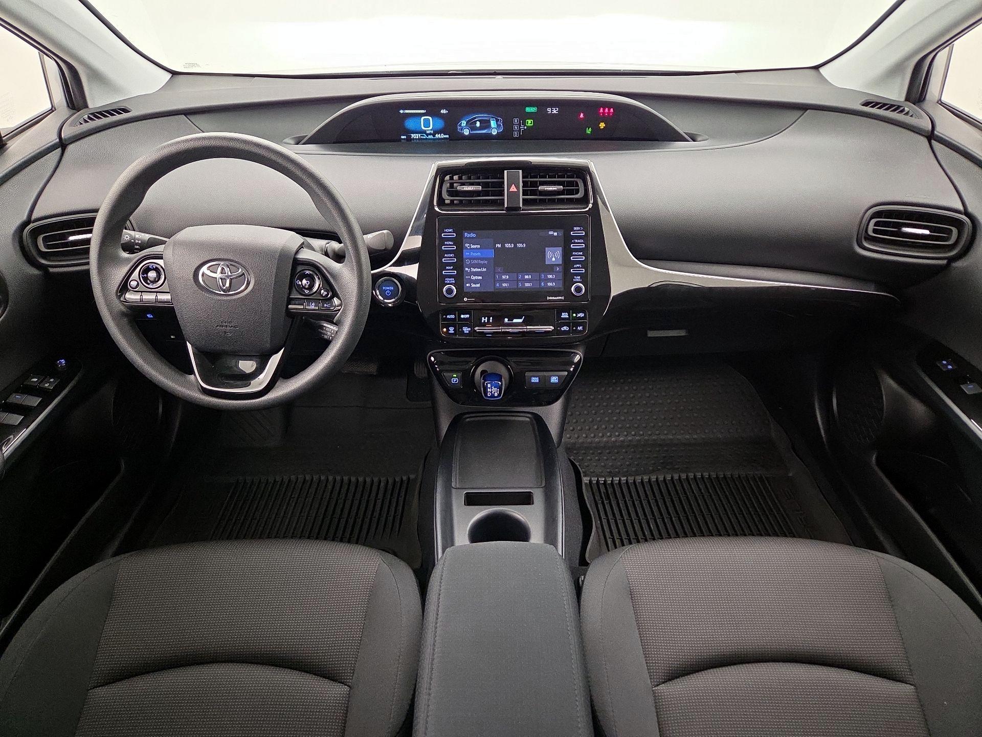 Thumbnail: 2022 Toyota Prius - 9