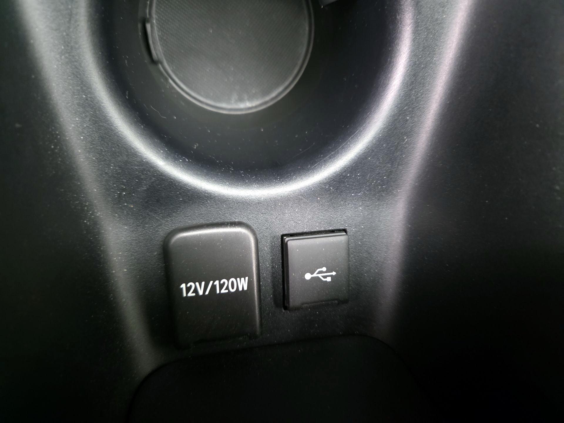 Thumbnail: 2022 Toyota Prius - 17