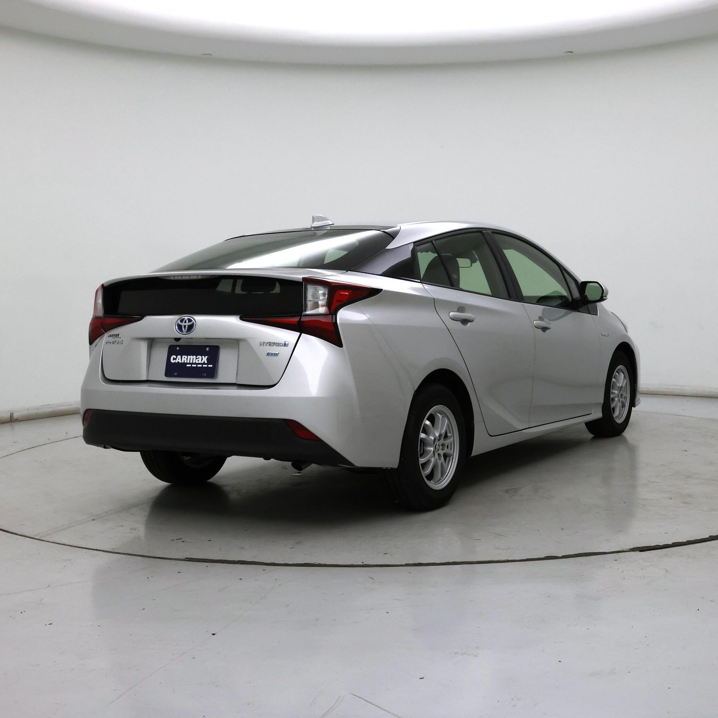 Thumbnail: 2022 Toyota Prius - 8