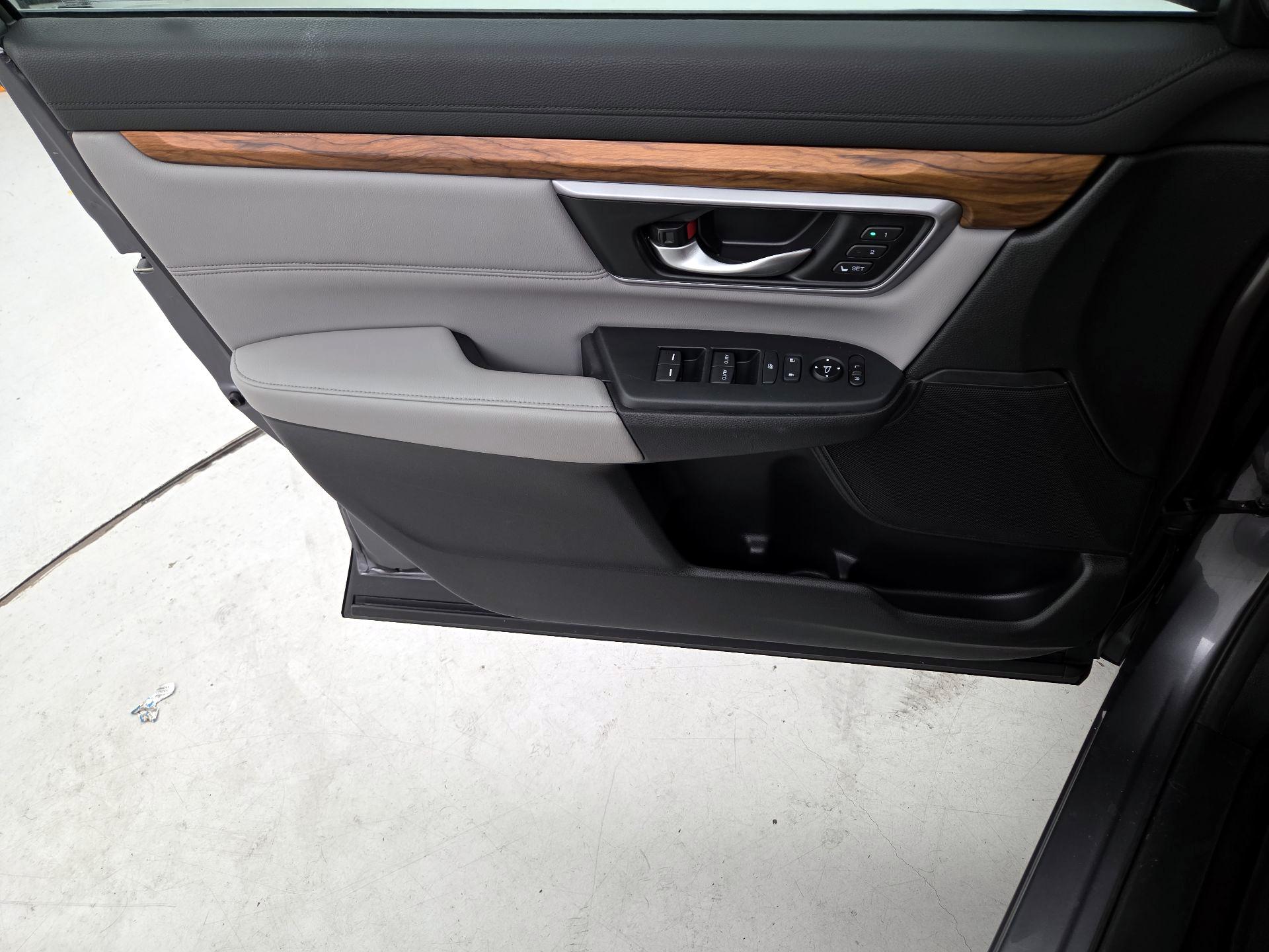 Thumbnail: 2017 Honda CR-V - 12