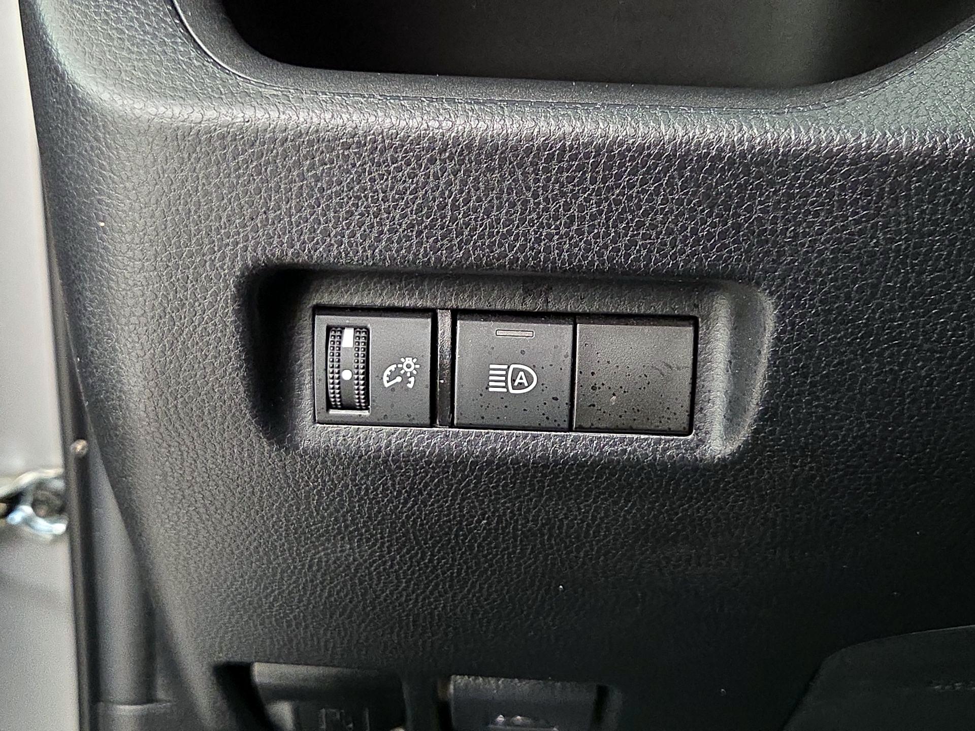 Thumbnail: 2022 Toyota RAV4 - 13