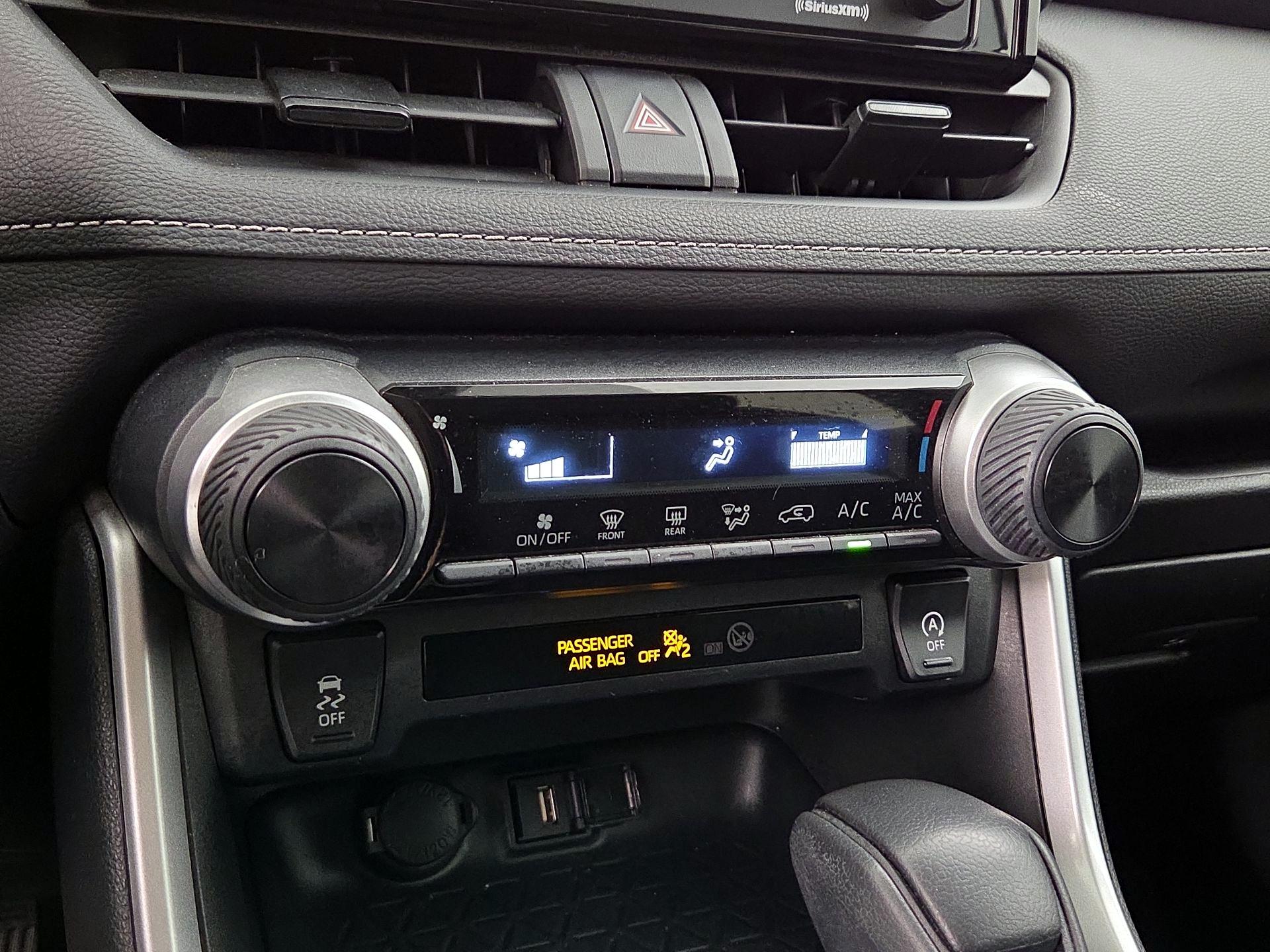 Thumbnail: 2022 Toyota RAV4 - 16