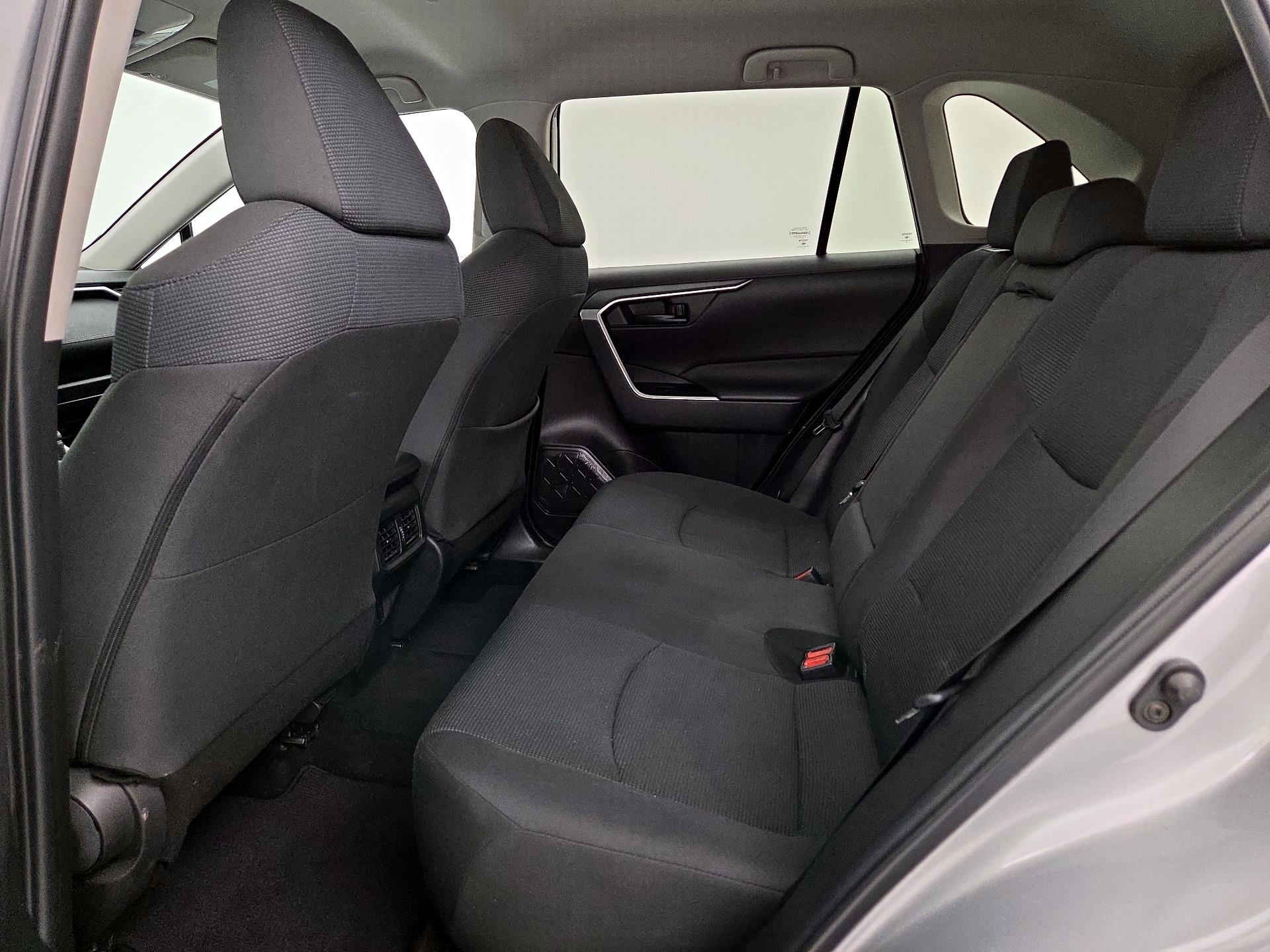 Thumbnail: 2022 Toyota RAV4 - 19