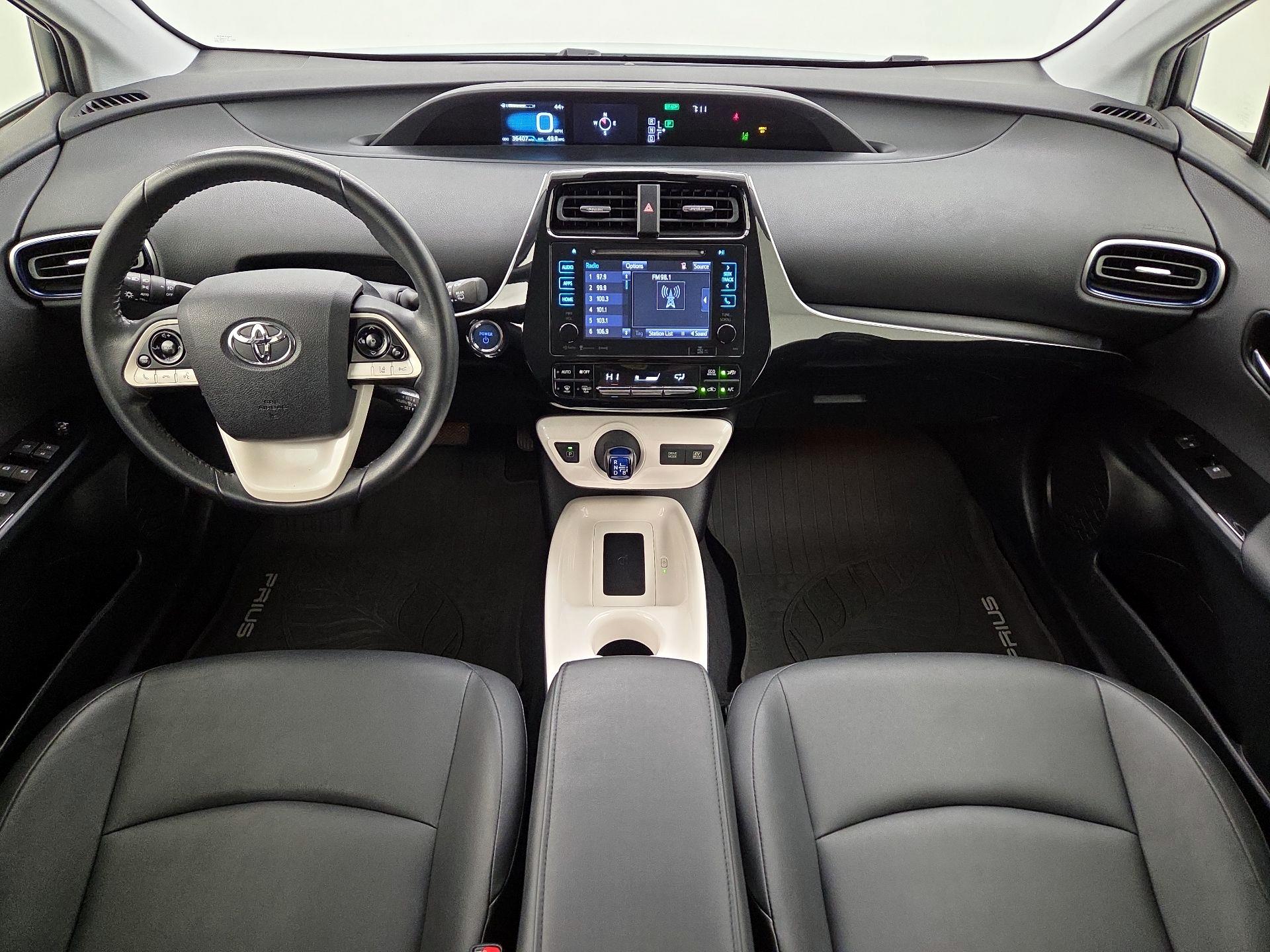 Thumbnail: 2016 Toyota Prius - 9