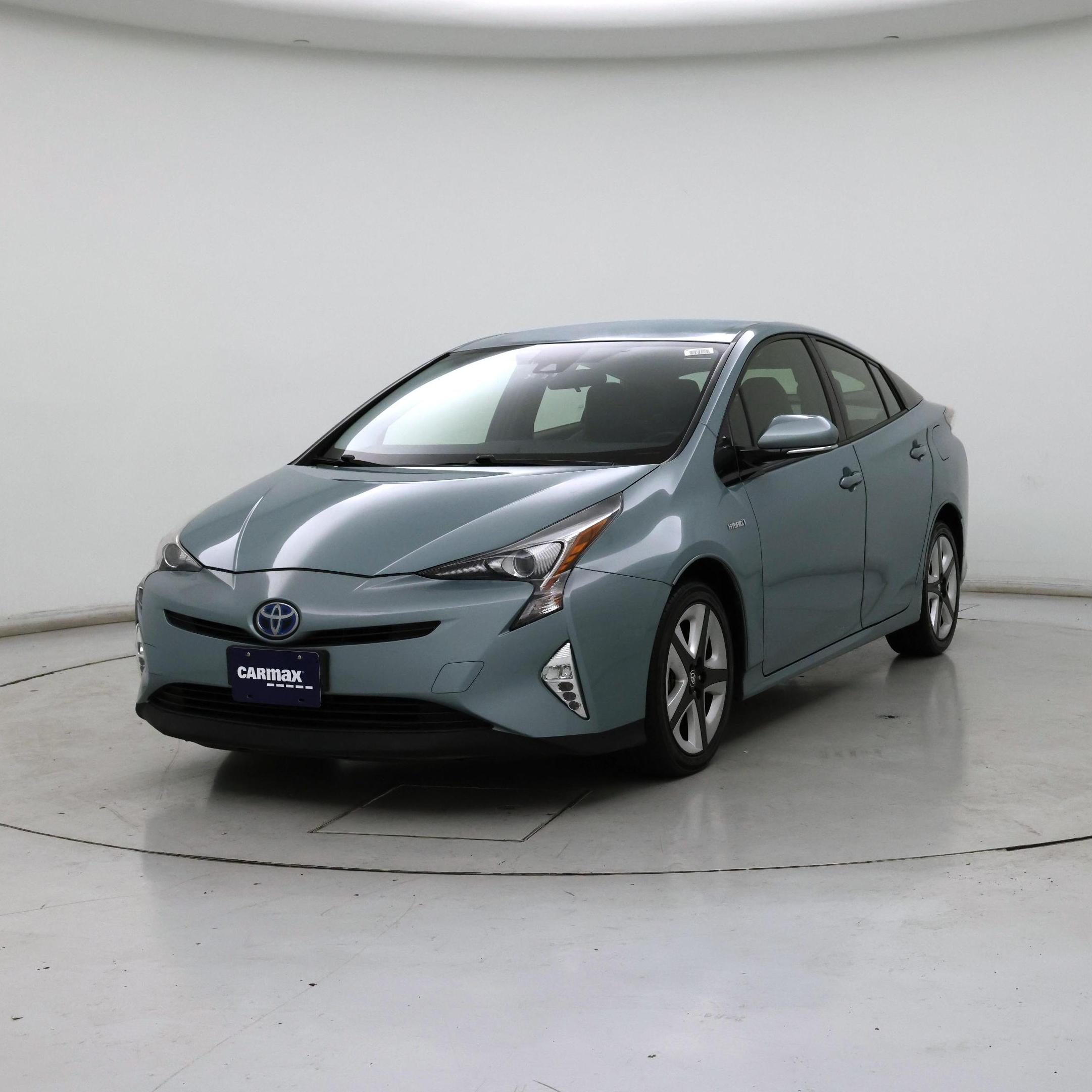 Thumbnail: 2016 Toyota Prius - 4