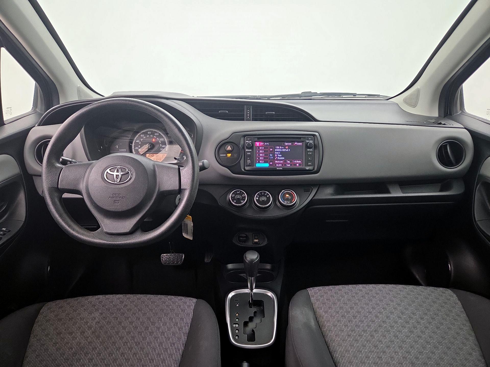 Thumbnail: 2015 Toyota Yaris - 9