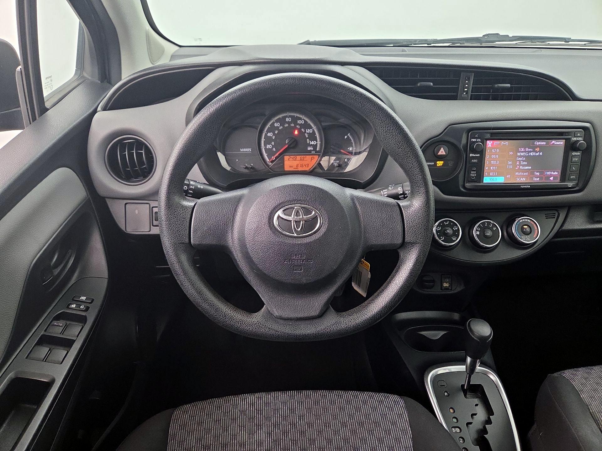 Thumbnail: 2015 Toyota Yaris - 10