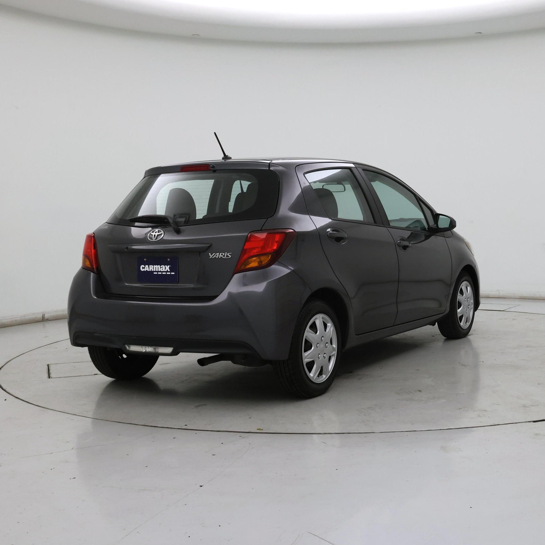 Thumbnail: 2015 Toyota Yaris - 8