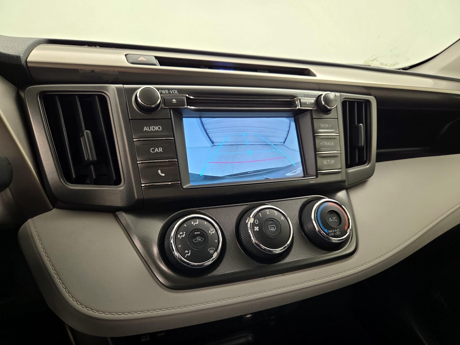 Thumbnail: 2014 Toyota RAV4 - 14