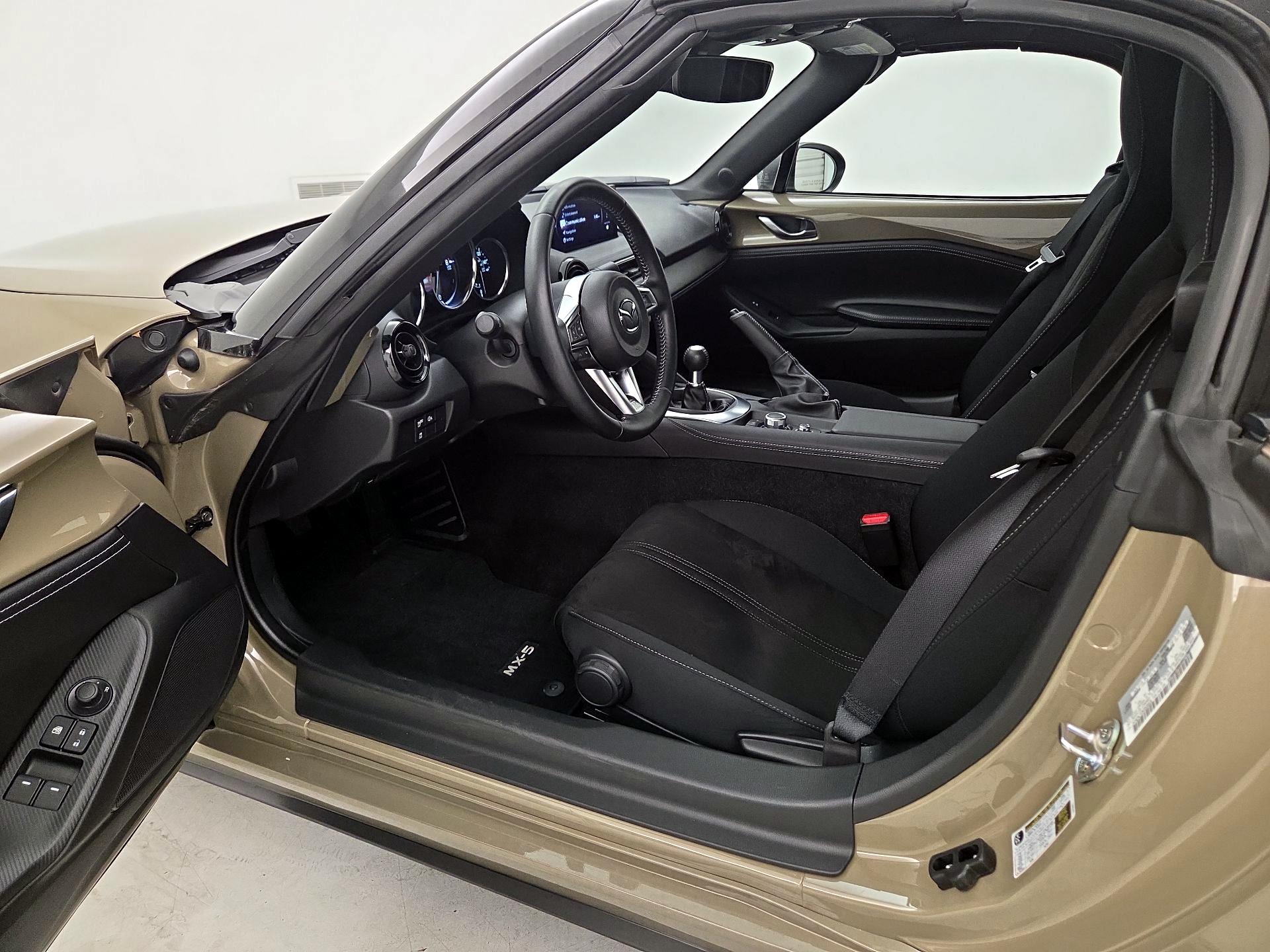 Thumbnail: 2024 Mazda MX-5 Miata - 11