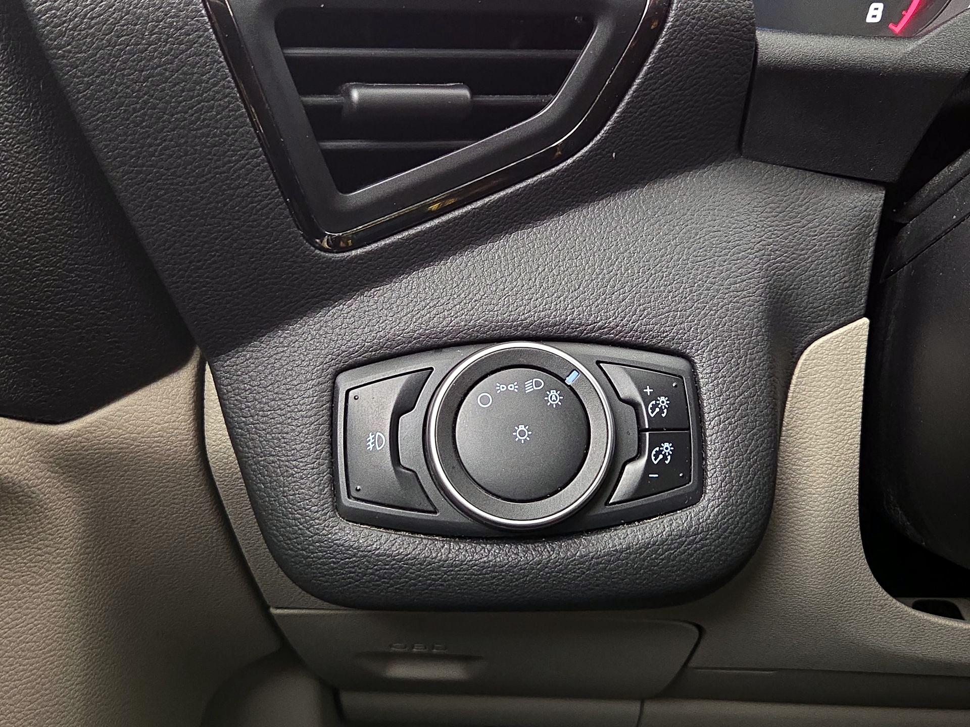 Thumbnail: 2015 Ford Escape - 13