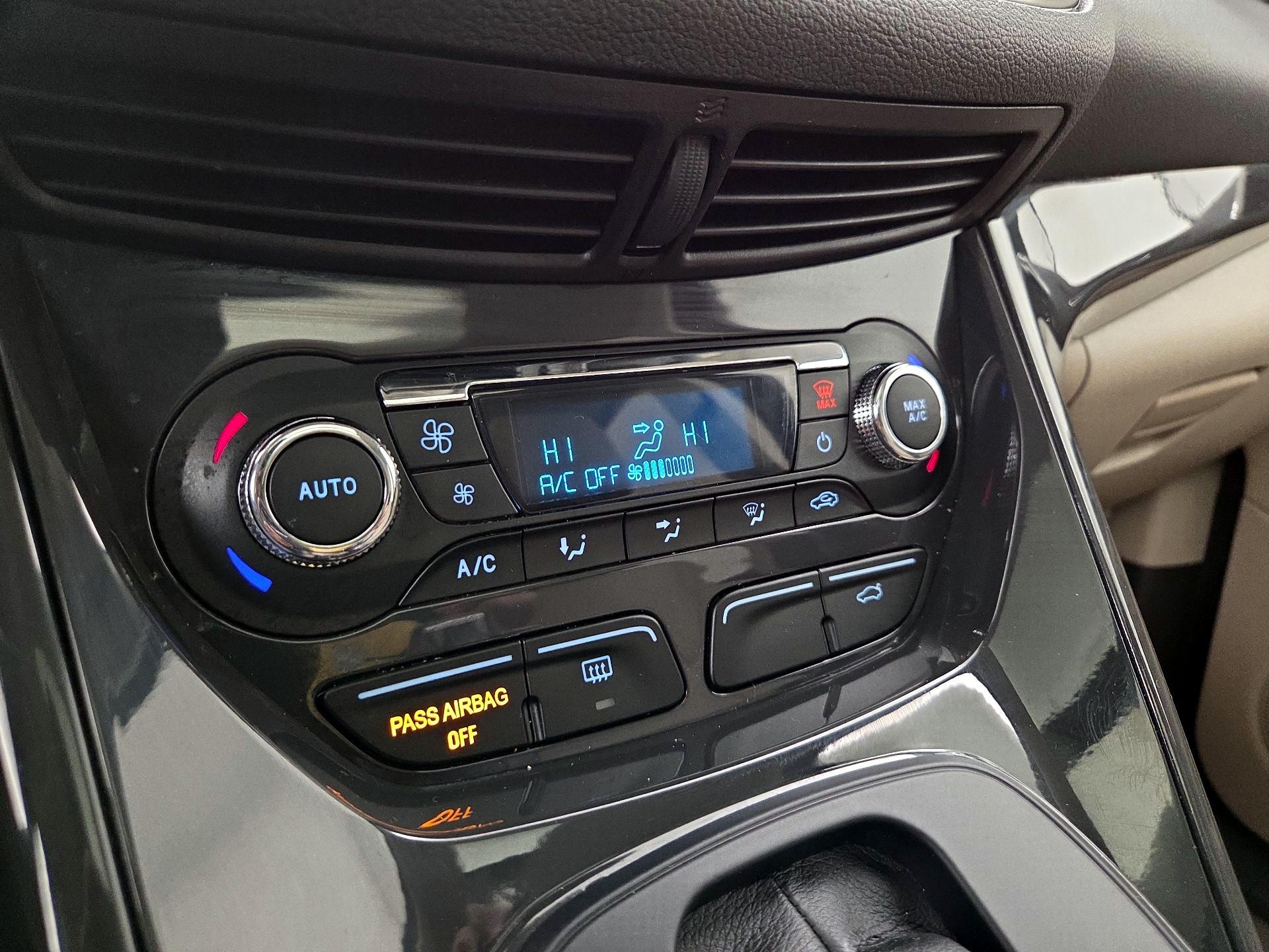 Thumbnail: 2015 Ford Escape - 16