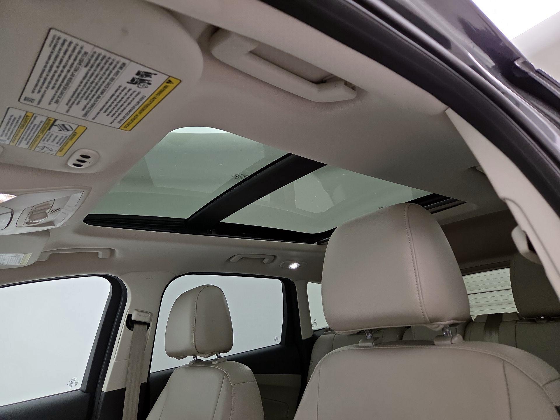 Thumbnail: 2015 Ford Escape - 19