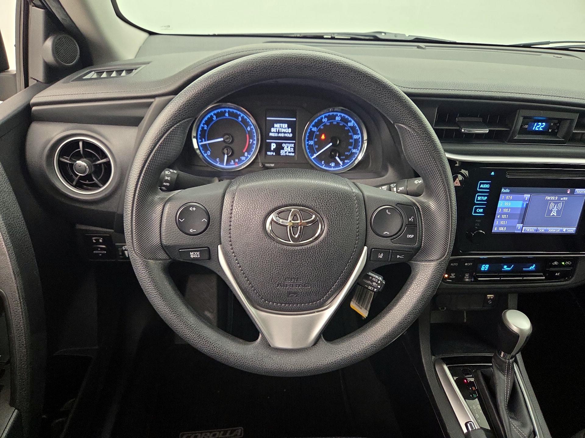 Thumbnail: 2017 Toyota Corolla - 10