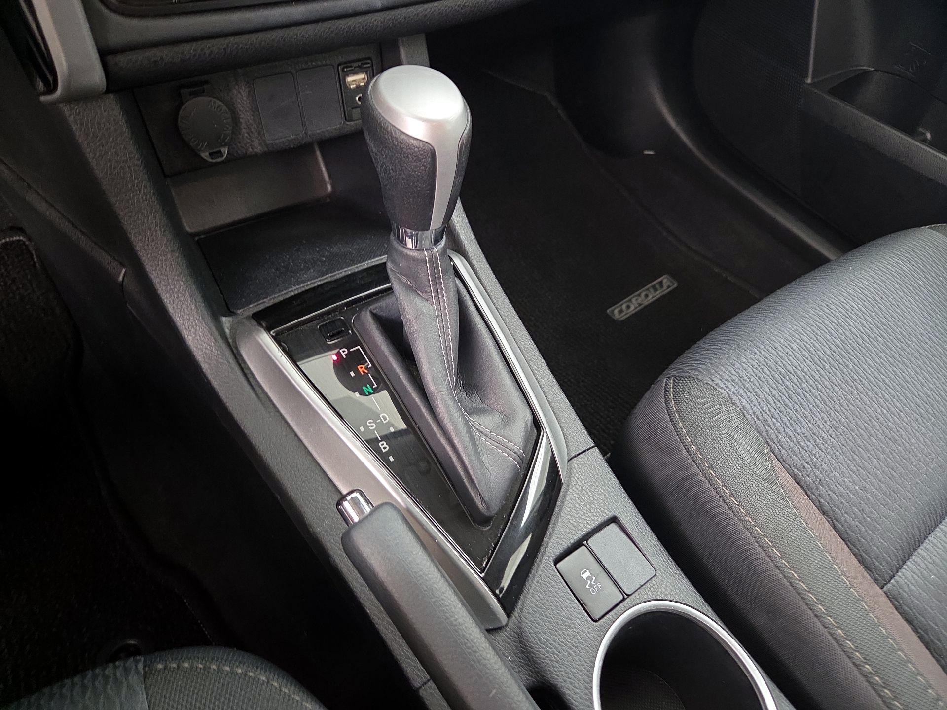 Thumbnail: 2017 Toyota Corolla - 17