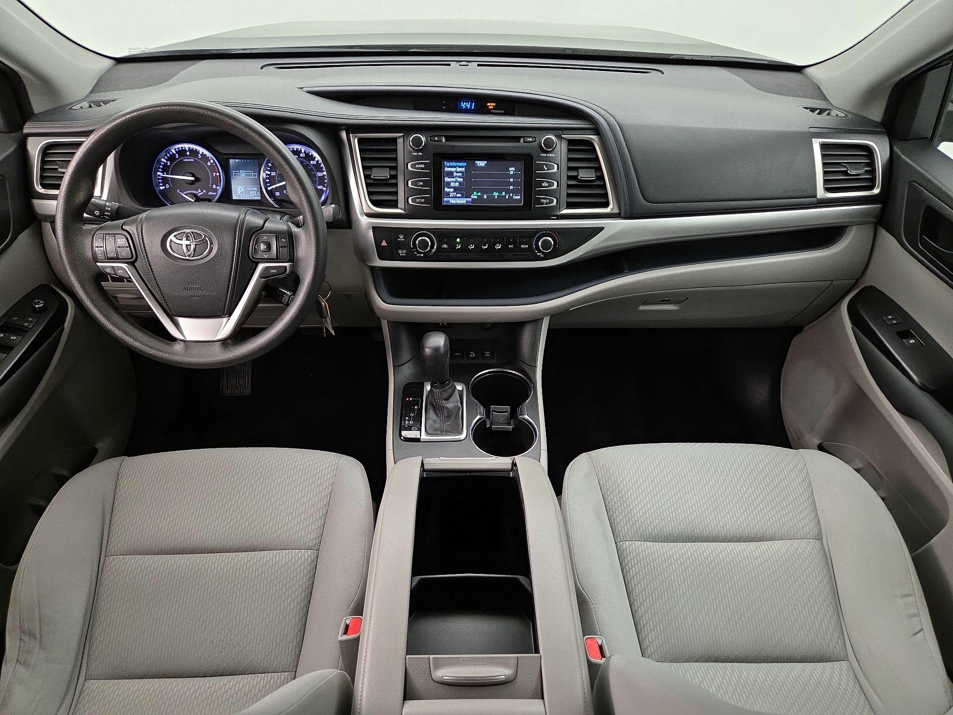 Thumbnail: 2014 Toyota Highlander - 9