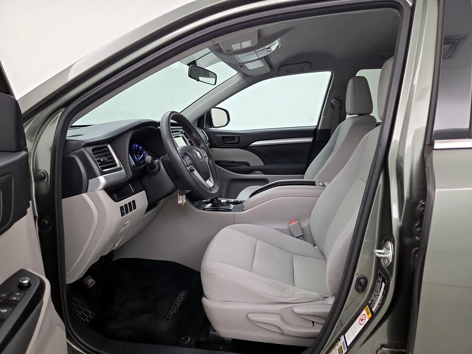 Thumbnail: 2014 Toyota Highlander - 11