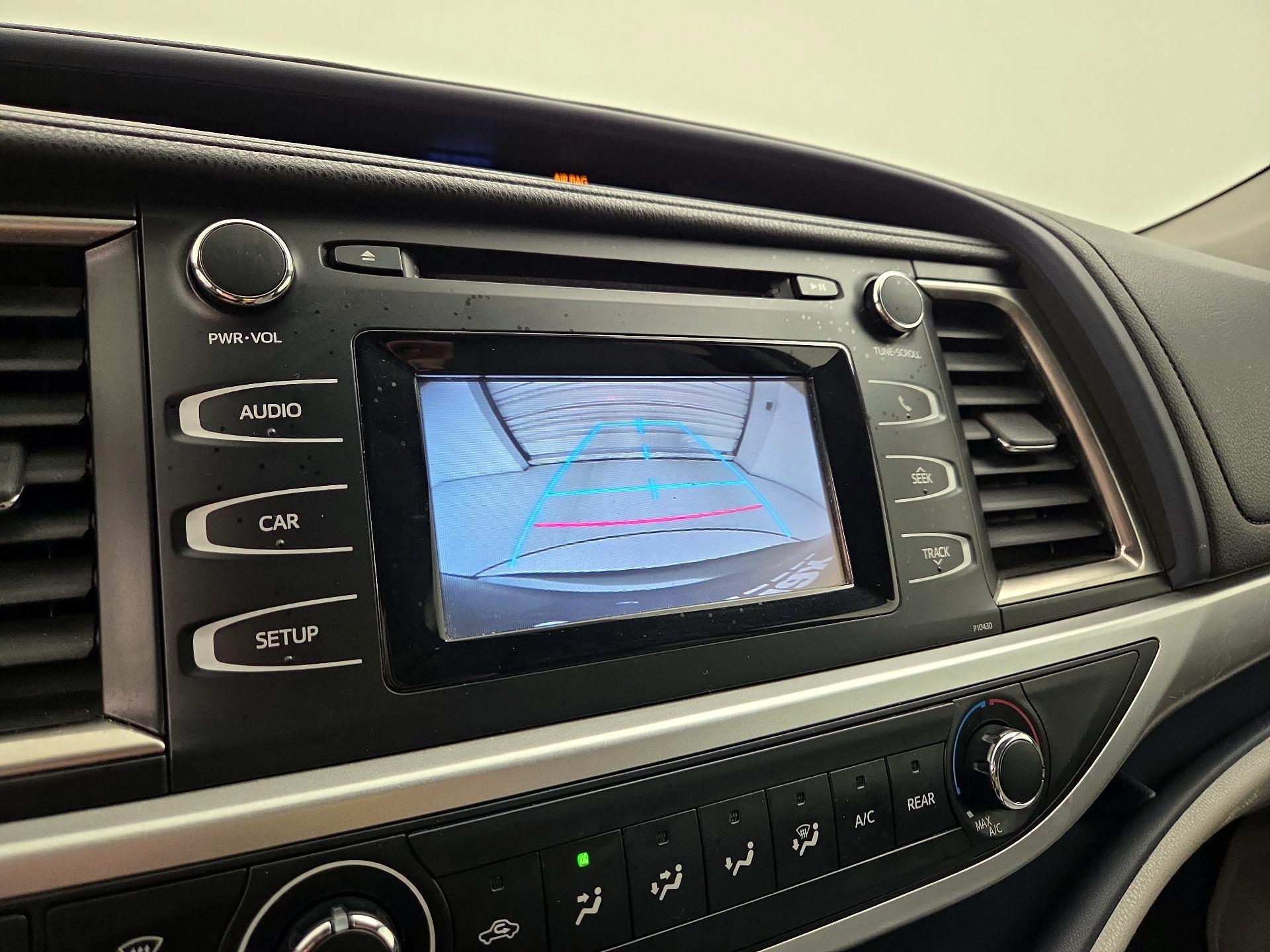 Thumbnail: 2014 Toyota Highlander - 14