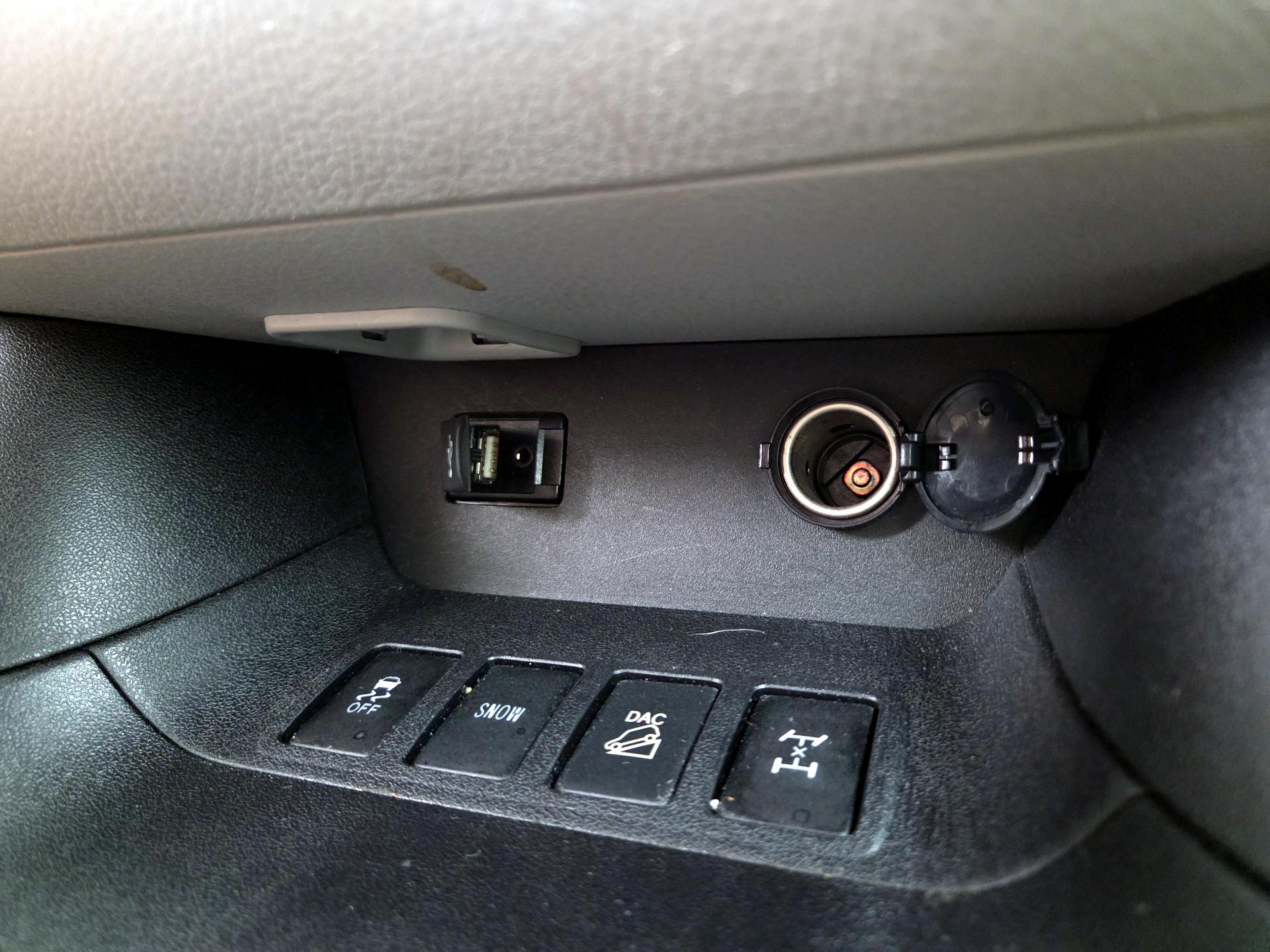 Thumbnail: 2014 Toyota Highlander - 18
