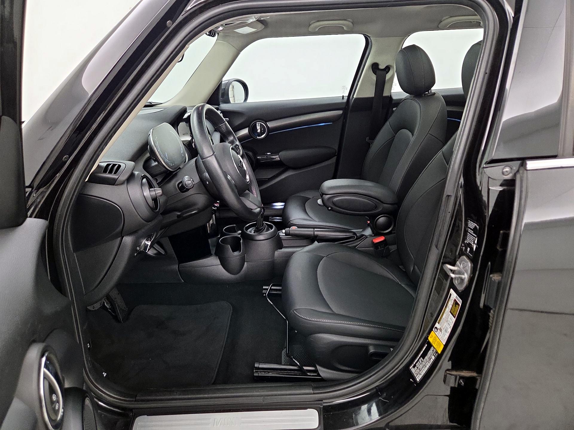 Thumbnail: 2022 MINI Cooper Hardtop - 11