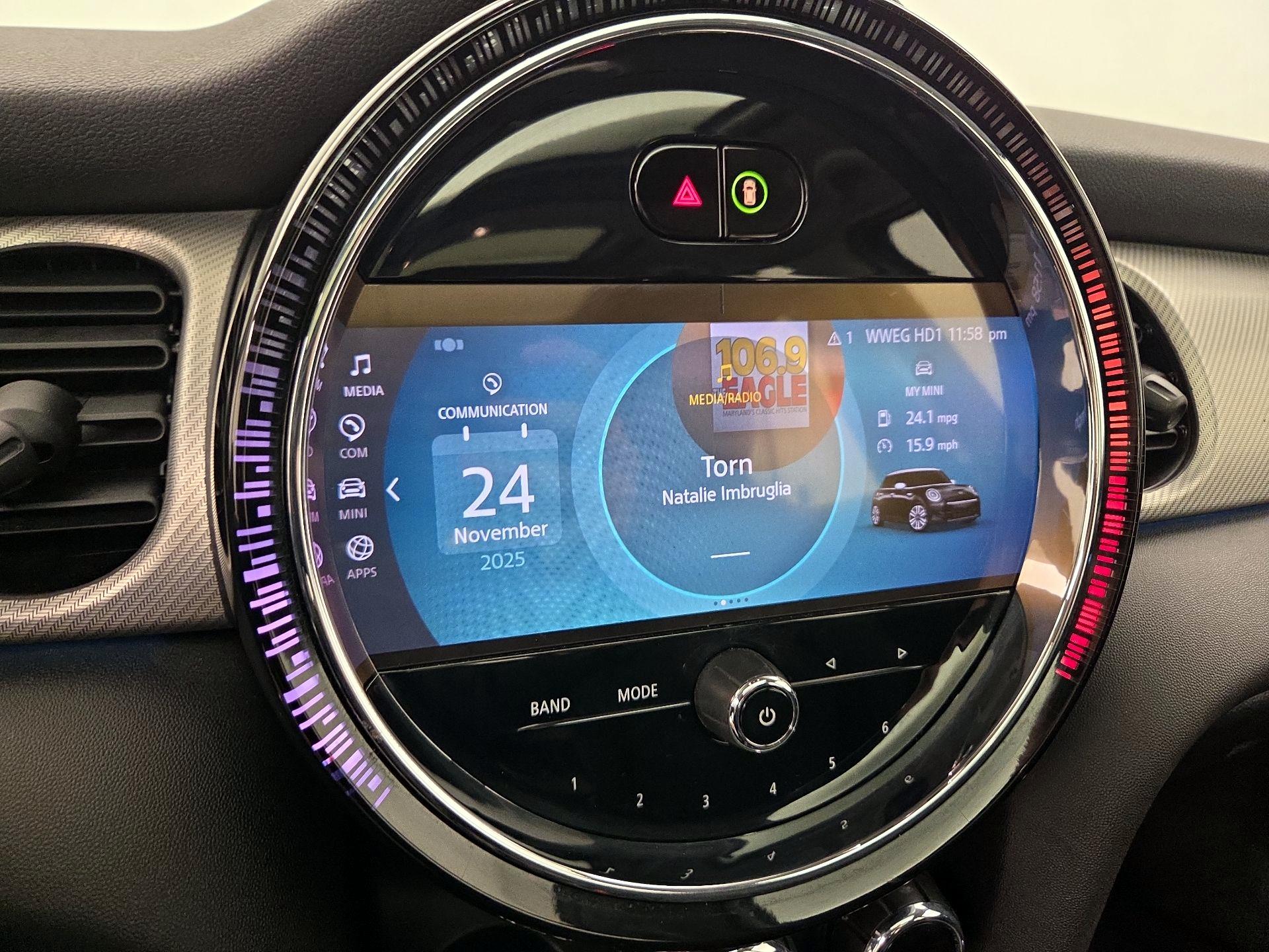 Thumbnail: 2022 MINI Cooper Hardtop - 15