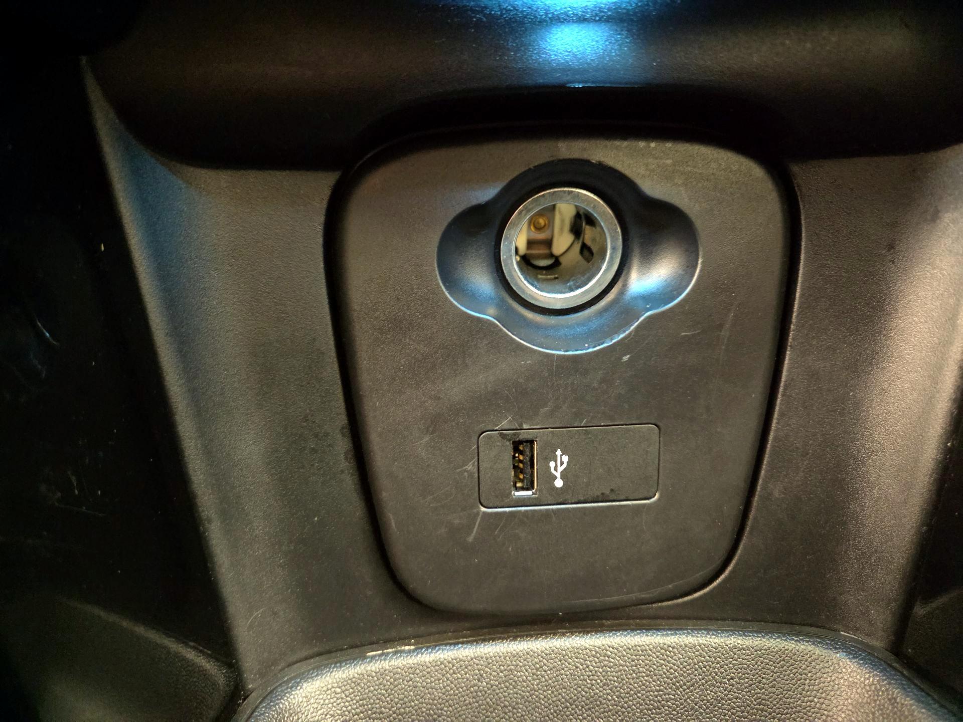 Thumbnail: 2022 MINI Cooper Hardtop - 18