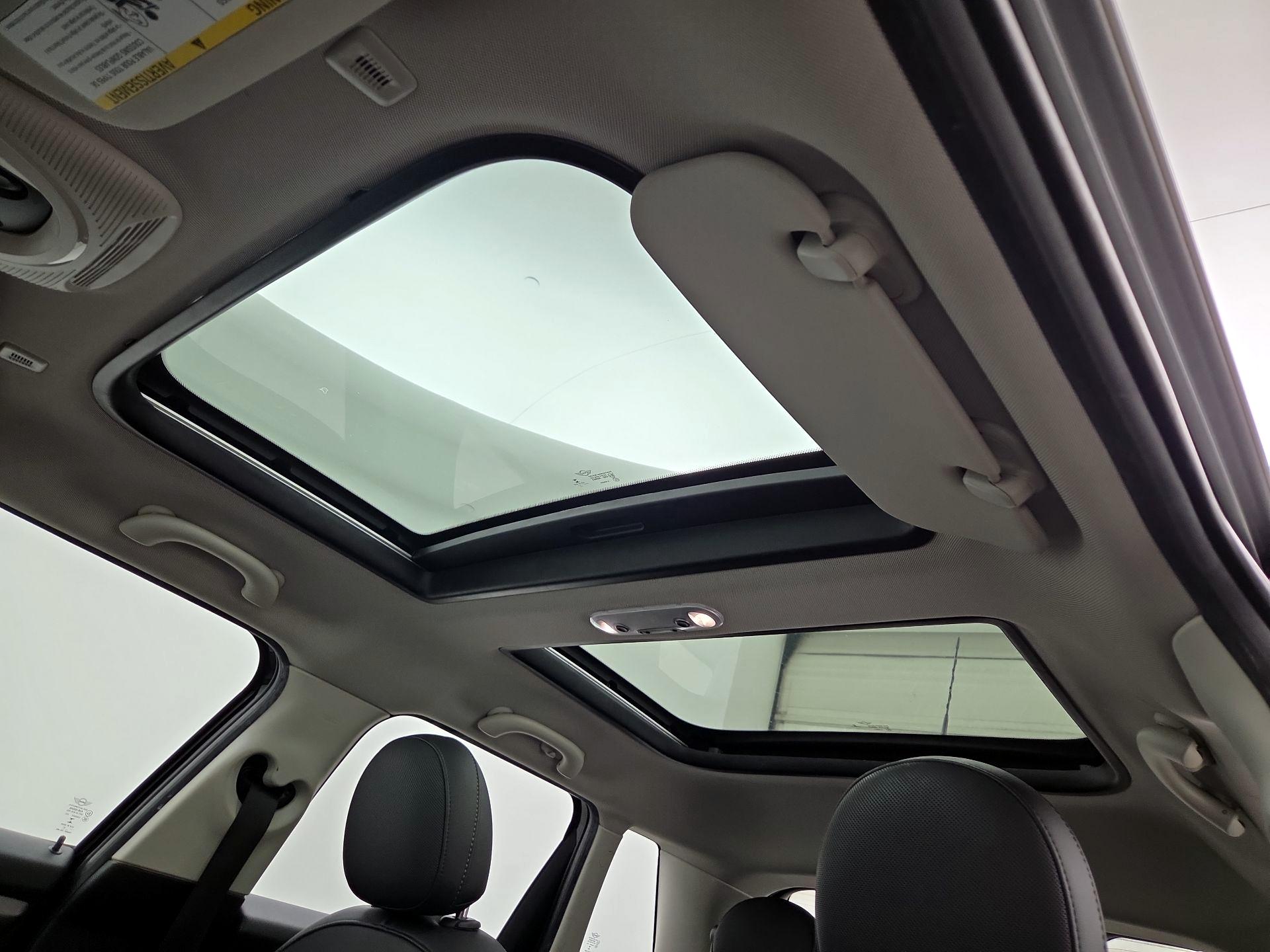 Thumbnail: 2022 MINI Cooper Hardtop - 19