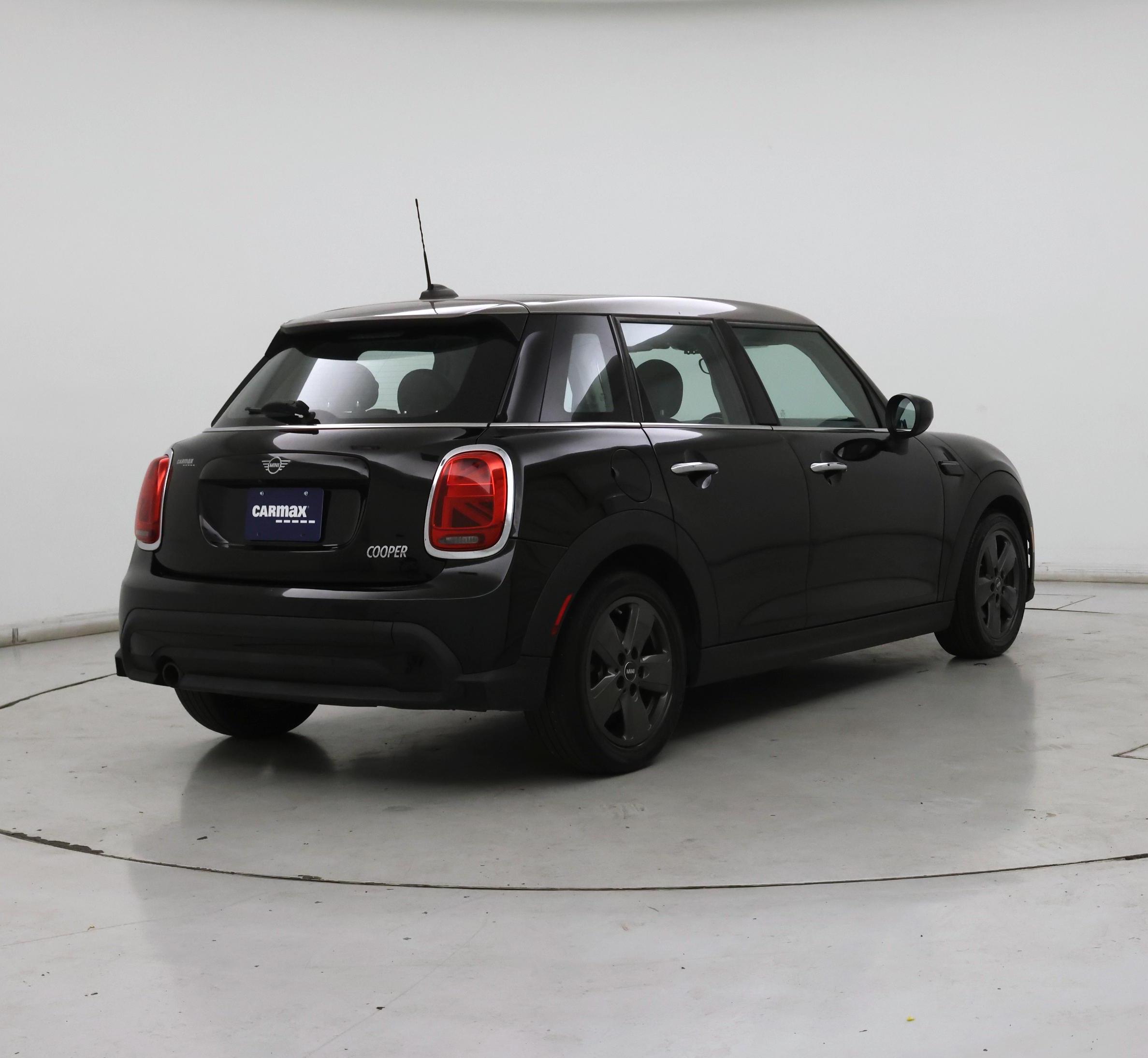 Thumbnail: 2022 MINI Cooper Hardtop - 8