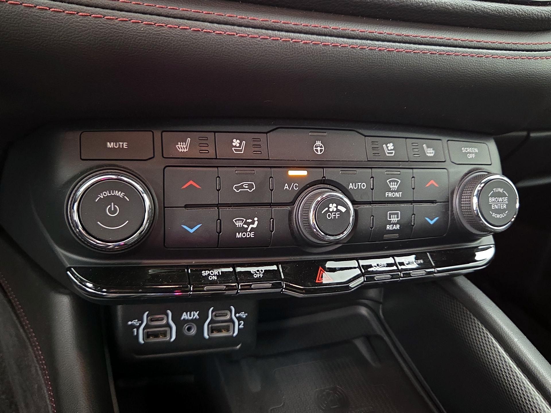 Thumbnail: 2022 Dodge Durango - 17