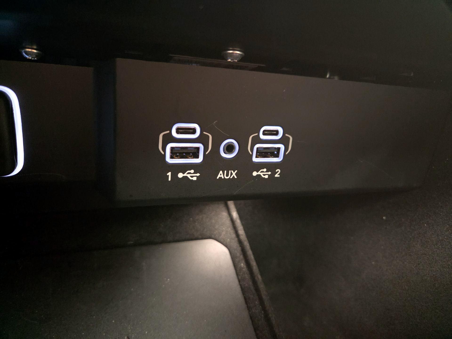 Thumbnail: 2022 Jeep Wagoneer - 19