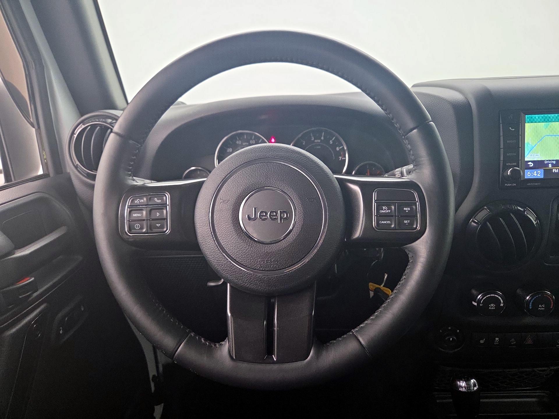 Thumbnail: 2017 Jeep Wrangler - 10