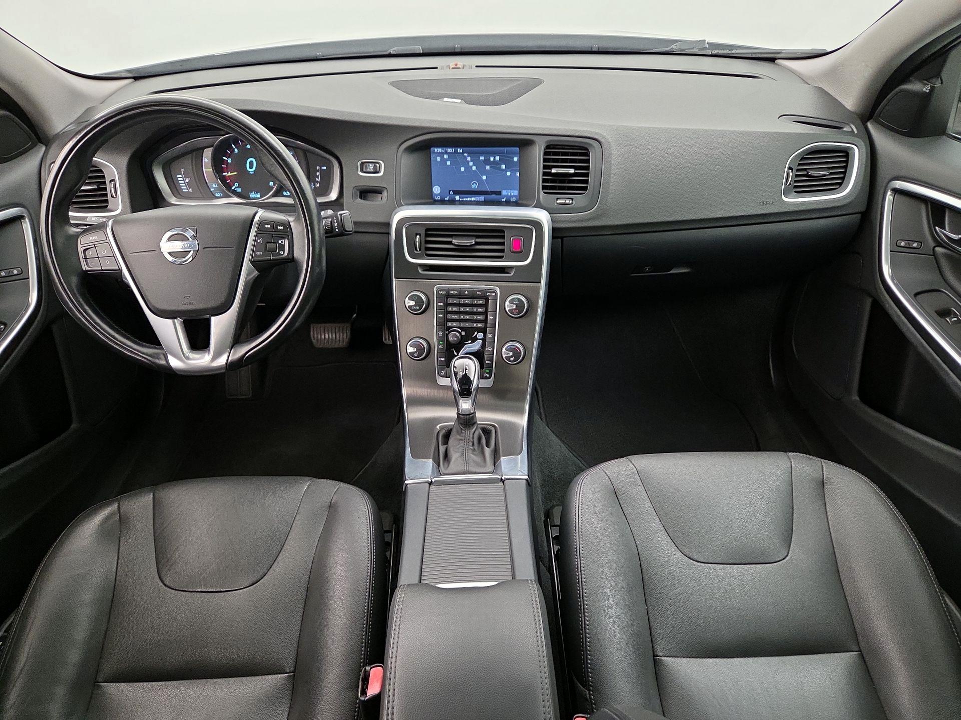 Thumbnail: 2015 Volvo S60 - 9