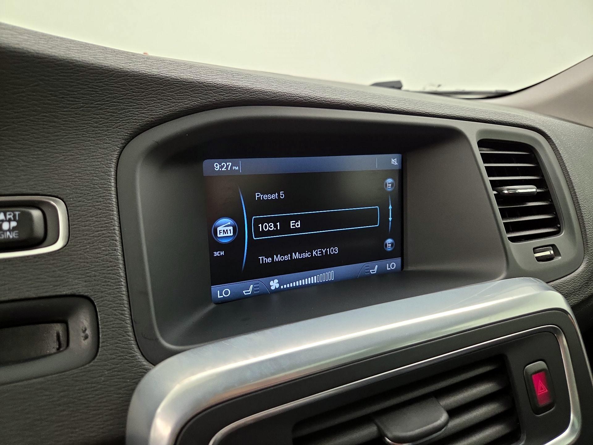 Thumbnail: 2015 Volvo S60 - 16