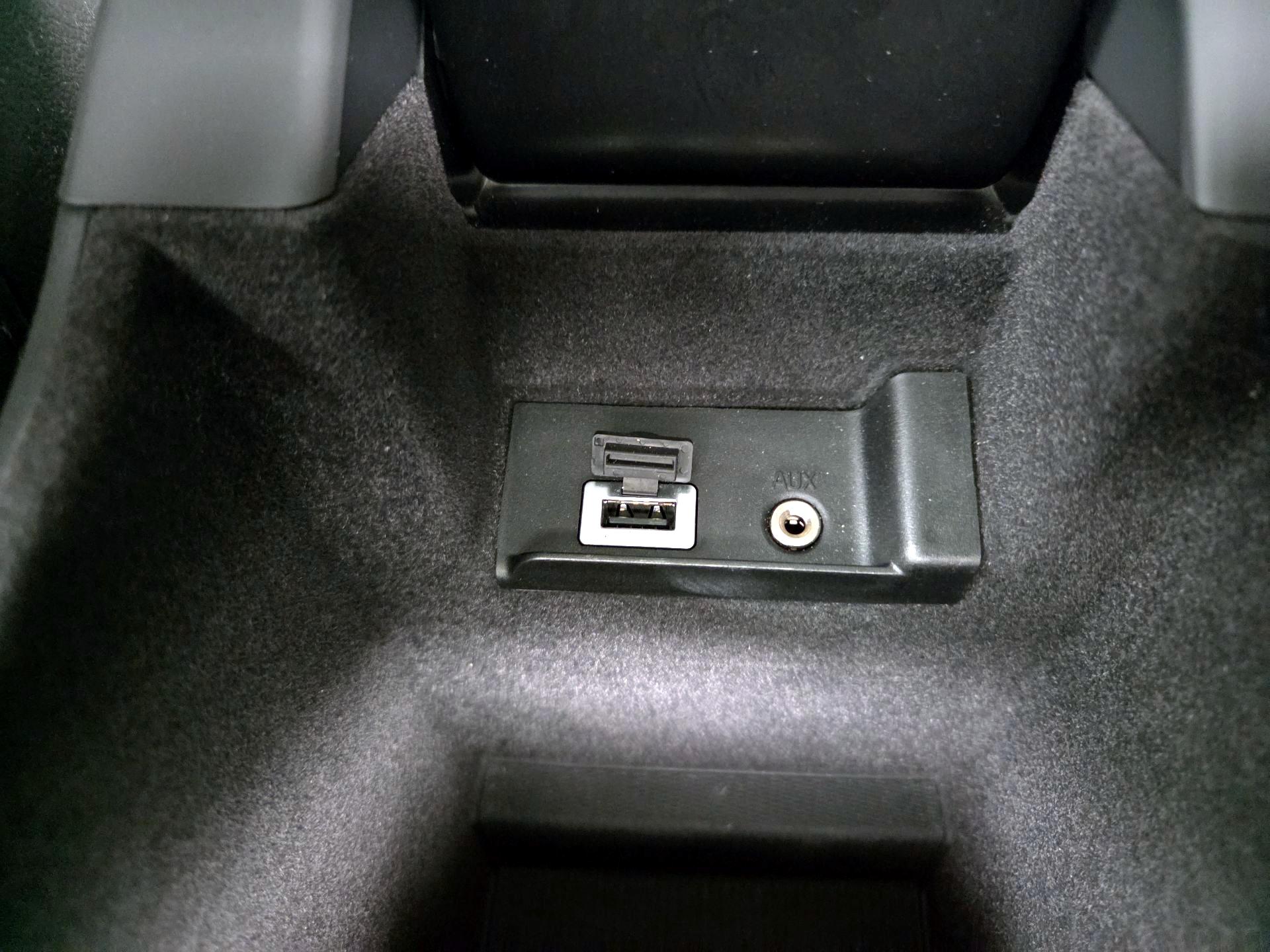 Thumbnail: 2015 Volvo S60 - 19