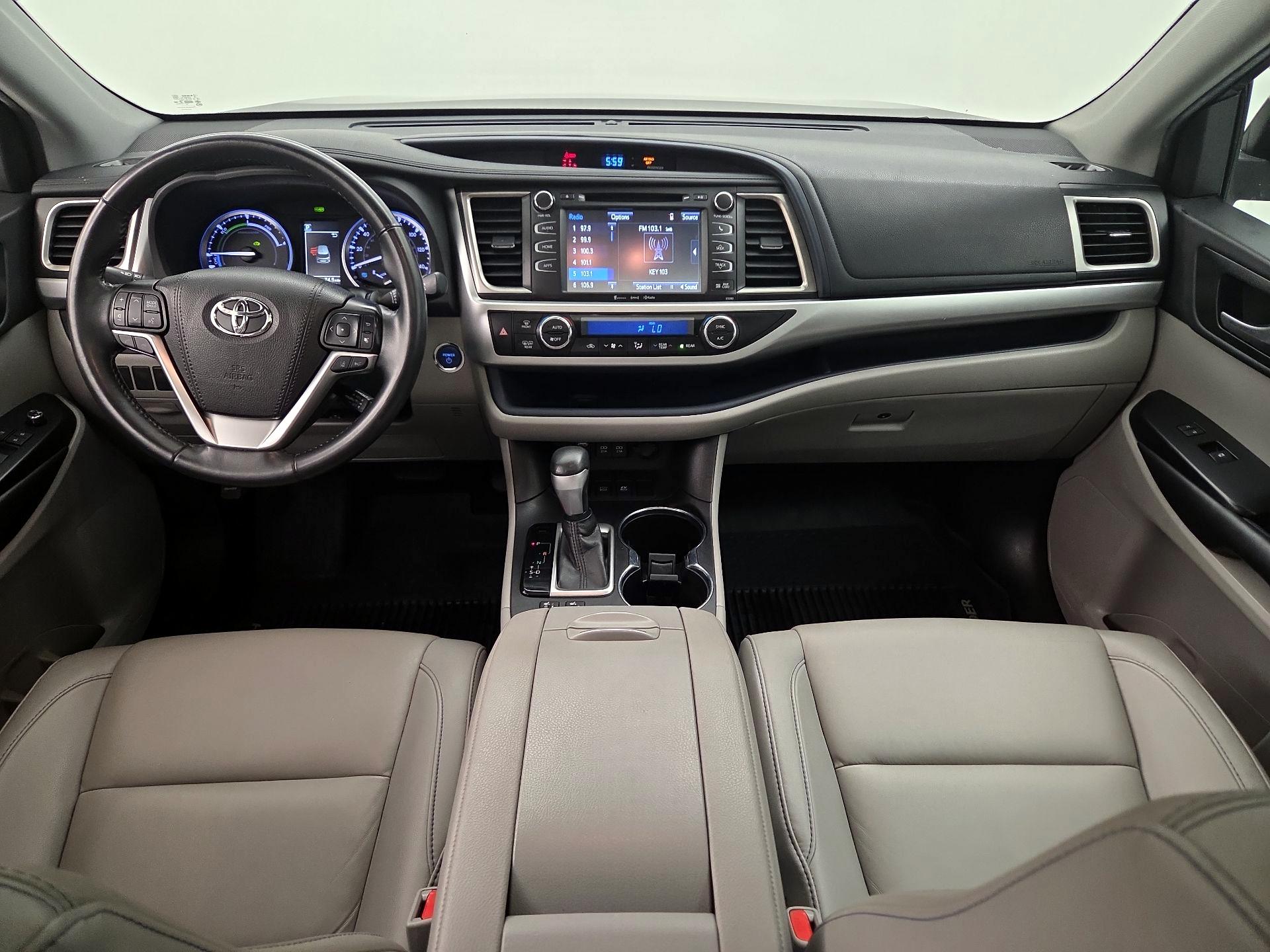 Thumbnail: 2019 Toyota Highlander - 9