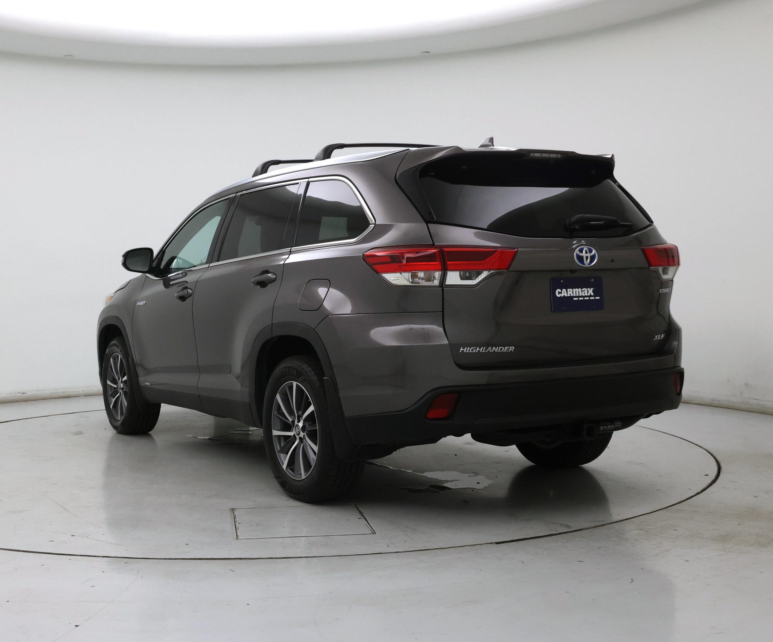 Thumbnail: 2019 Toyota Highlander - 2