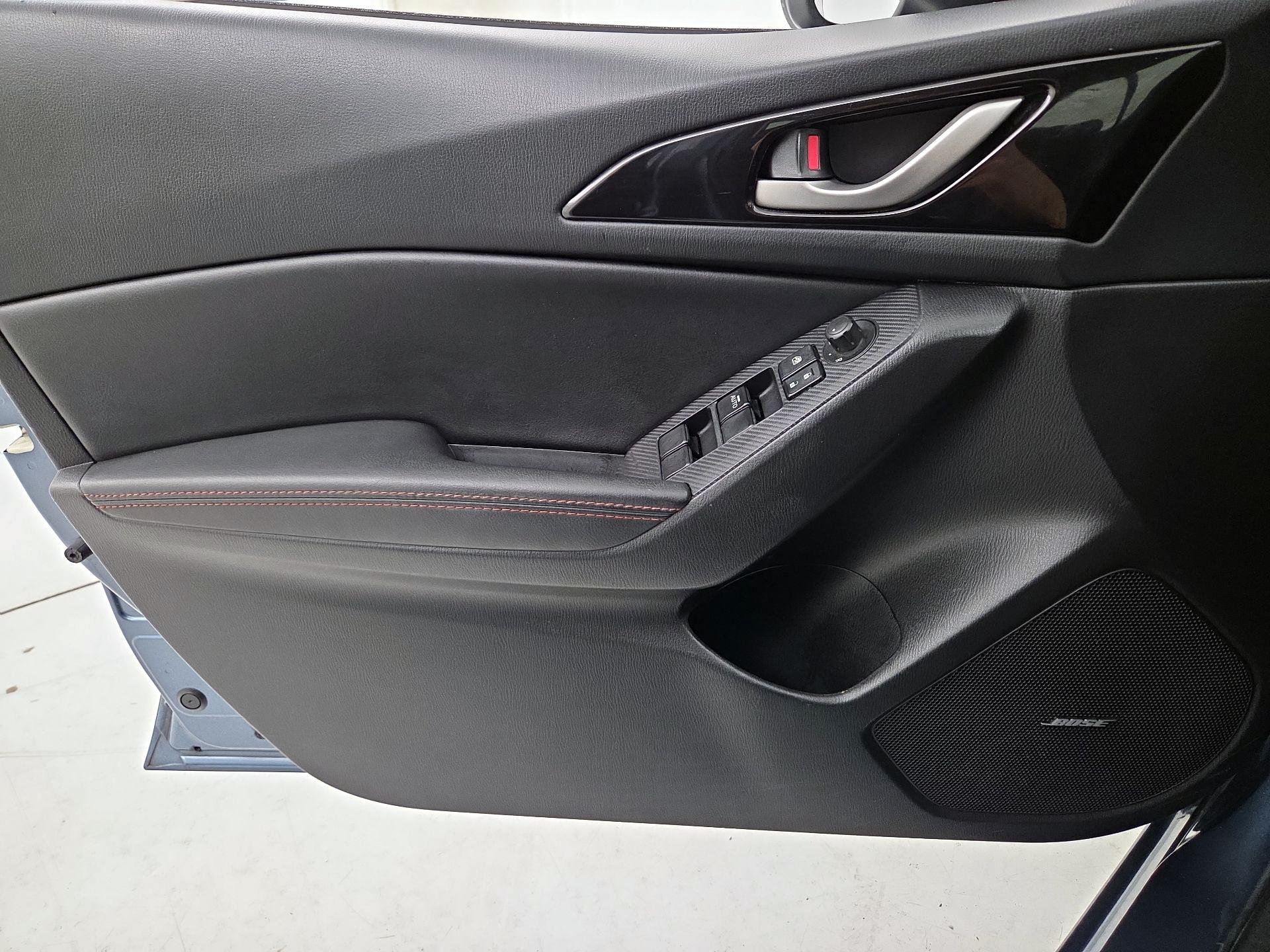Thumbnail: 2015 Mazda Mazda3 - 12