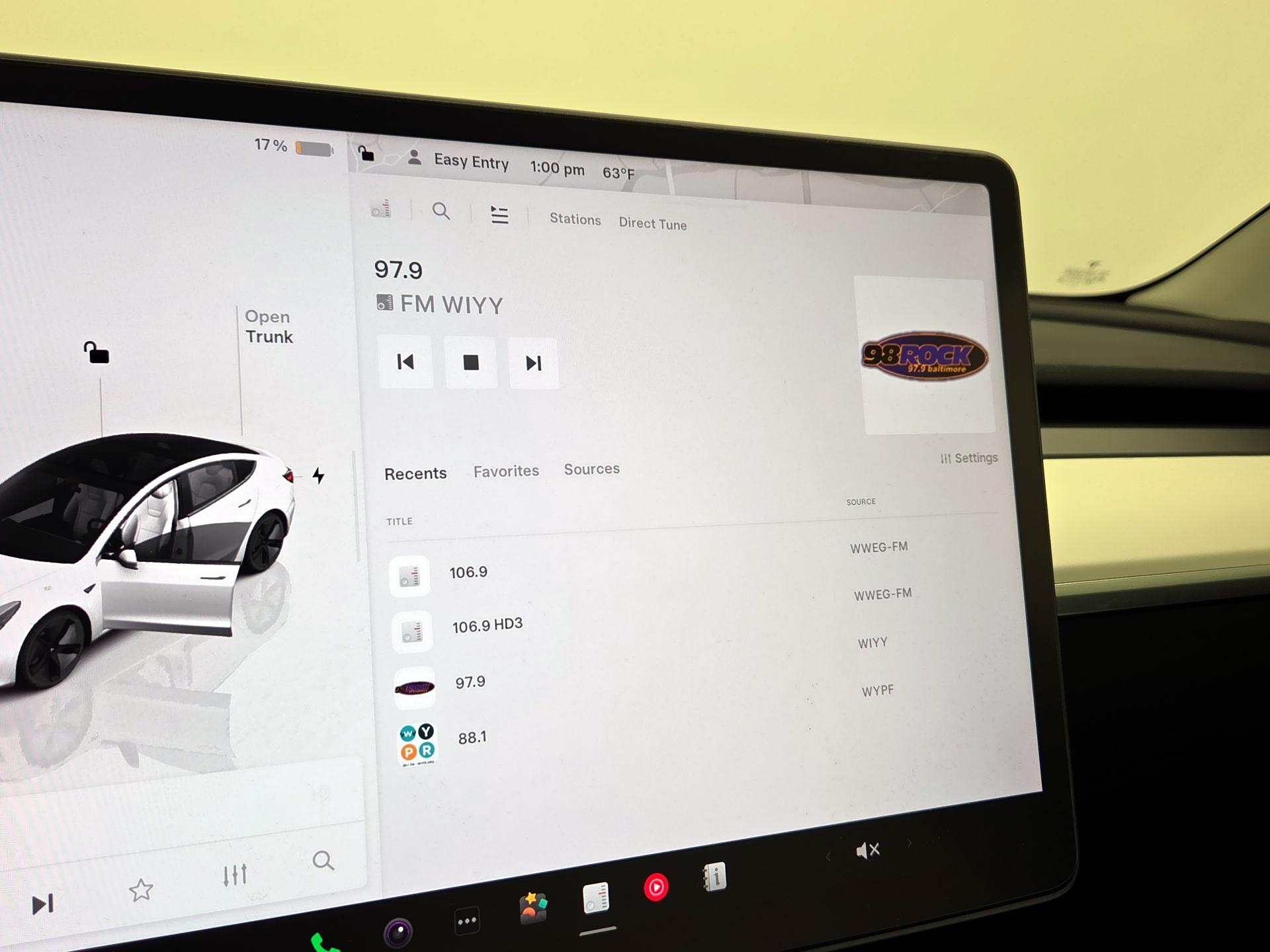 Thumbnail: 2022 Tesla Model 3 - 15